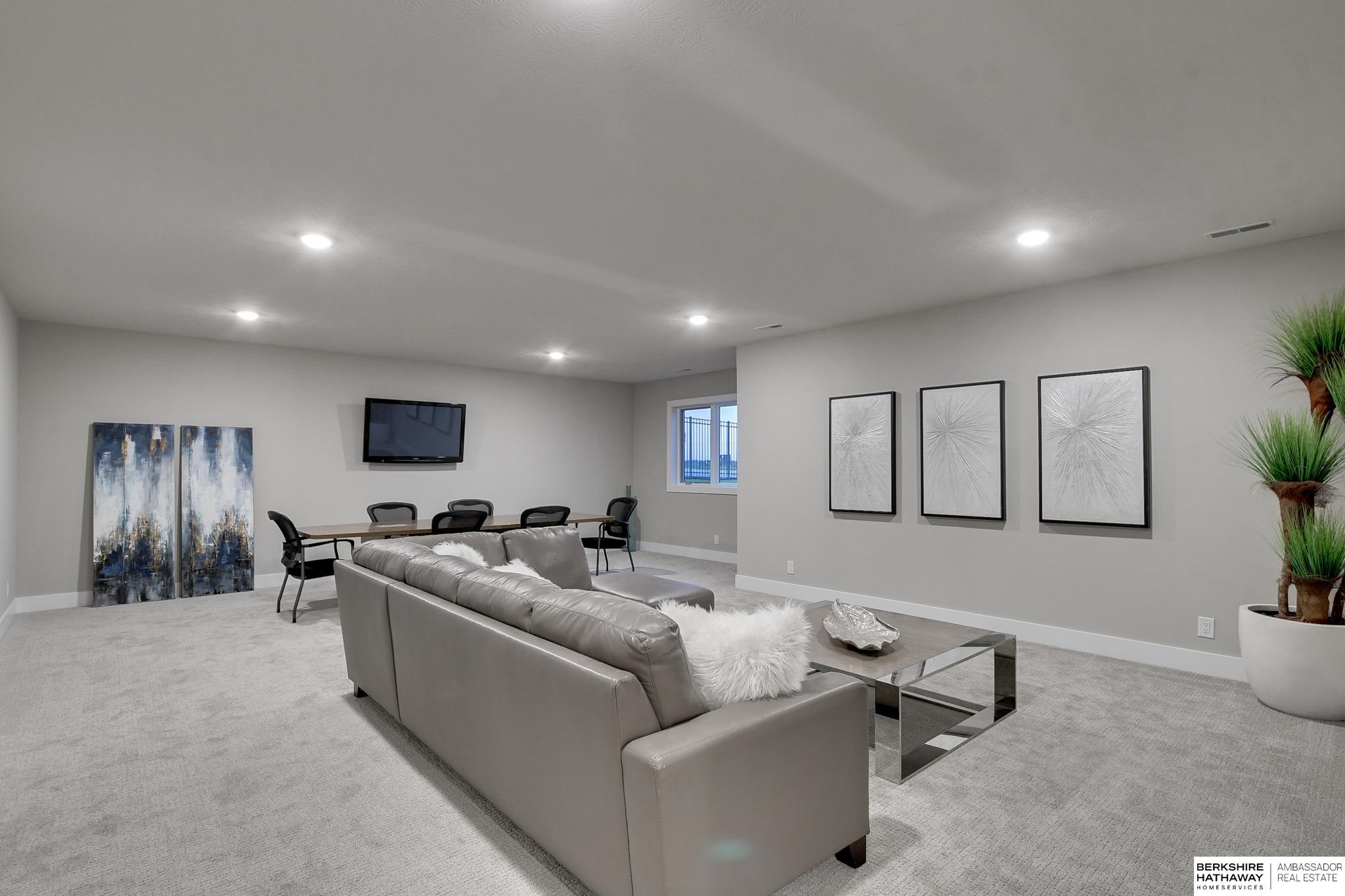 3111 209th Street, Elkhorn, NE, 68022