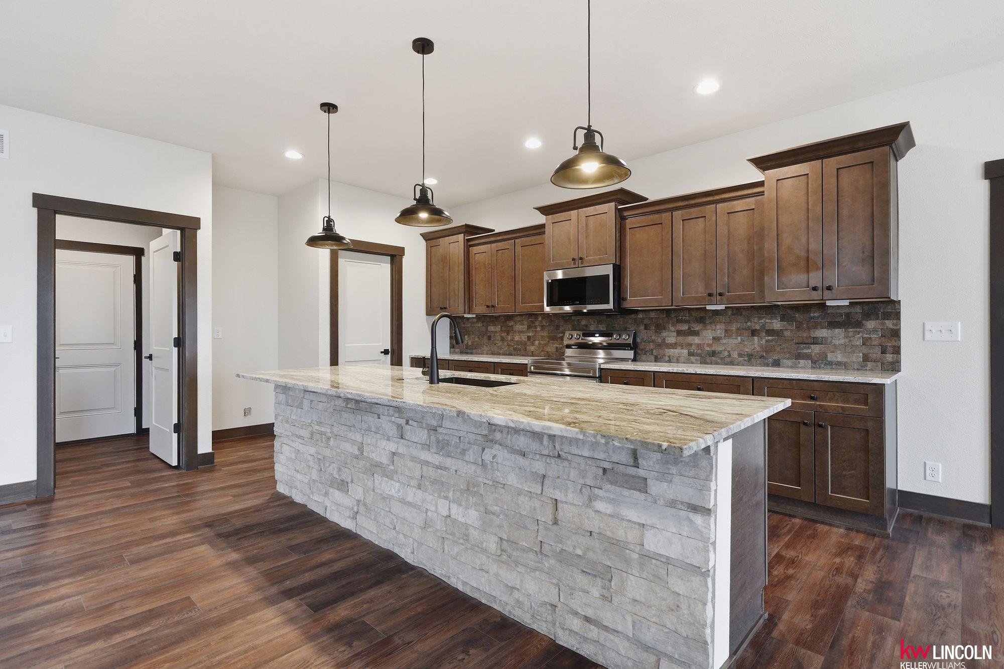 1044 Tuscan Trail, Hickman, NE, 68372