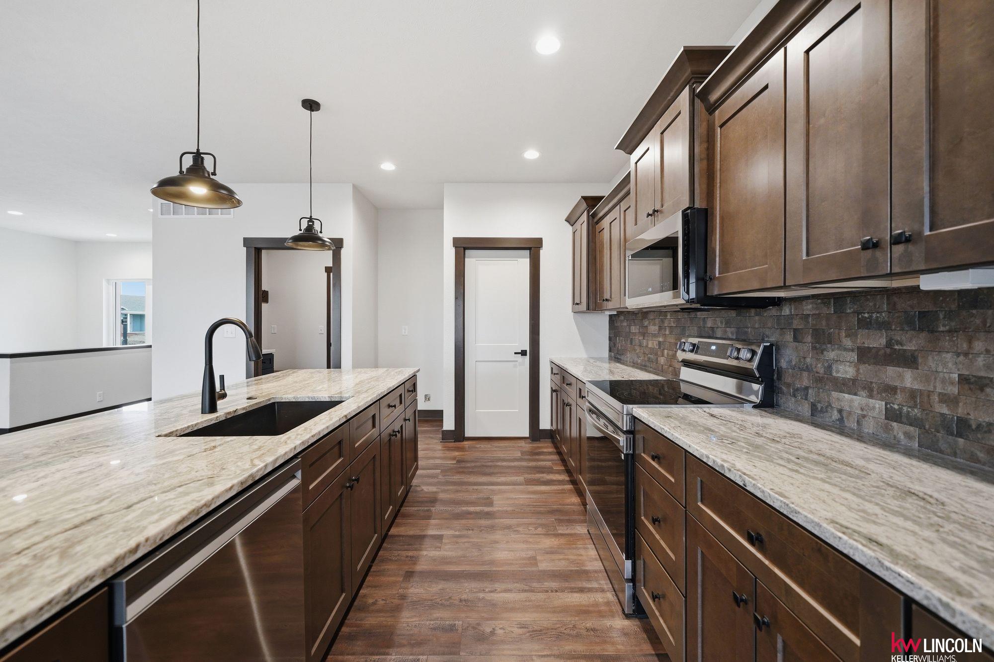 1044 Tuscan Trail, Hickman, NE, 68372