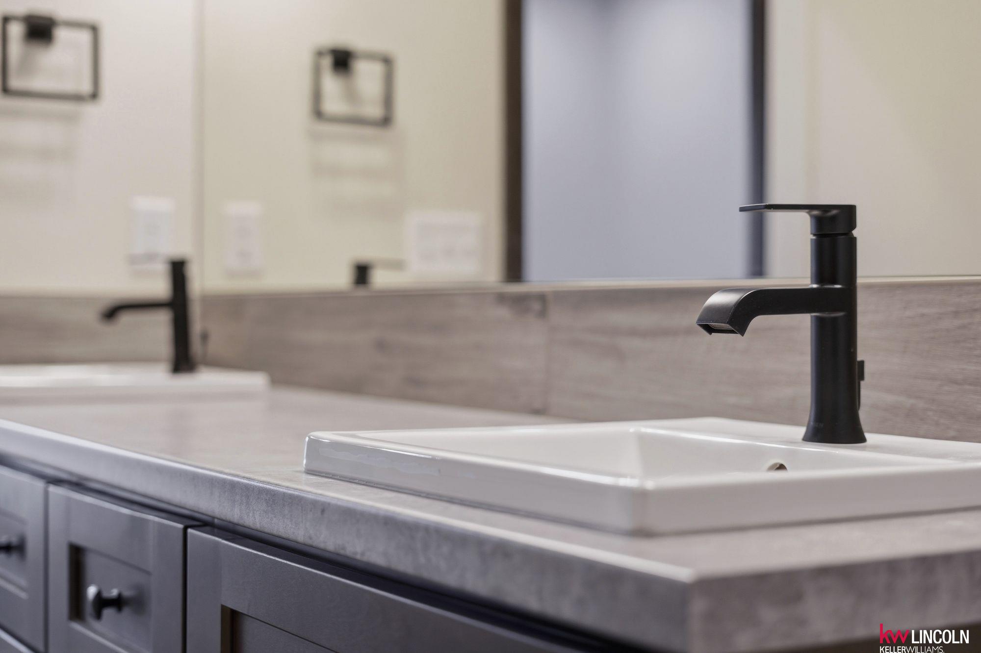 1044 Tuscan Trail, Hickman, NE, 68372