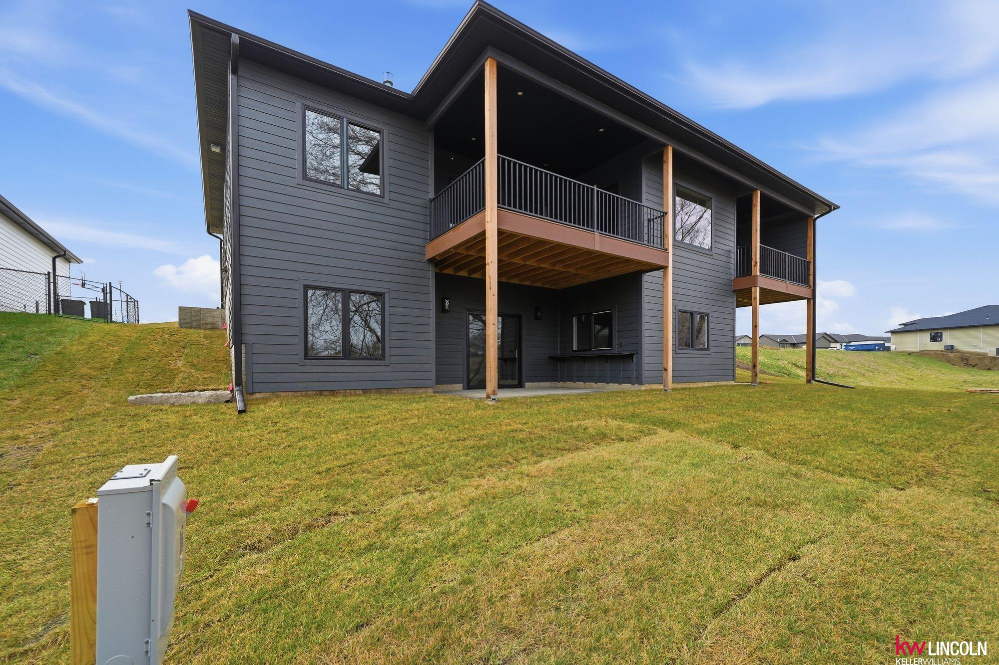 1044 Tuscan Trail, Hickman, NE, 68372