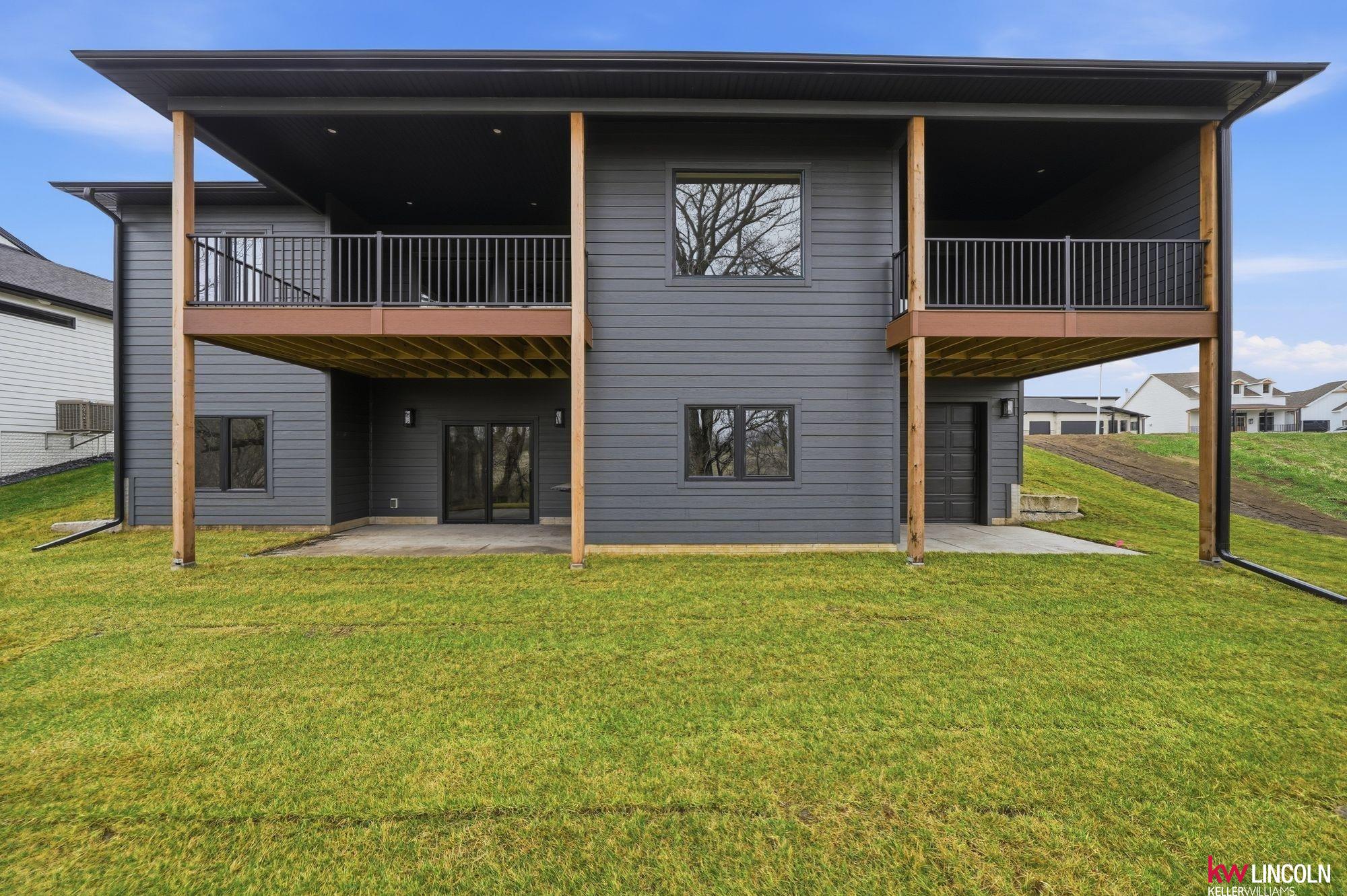 1044 Tuscan Trail, Hickman, NE, 68372