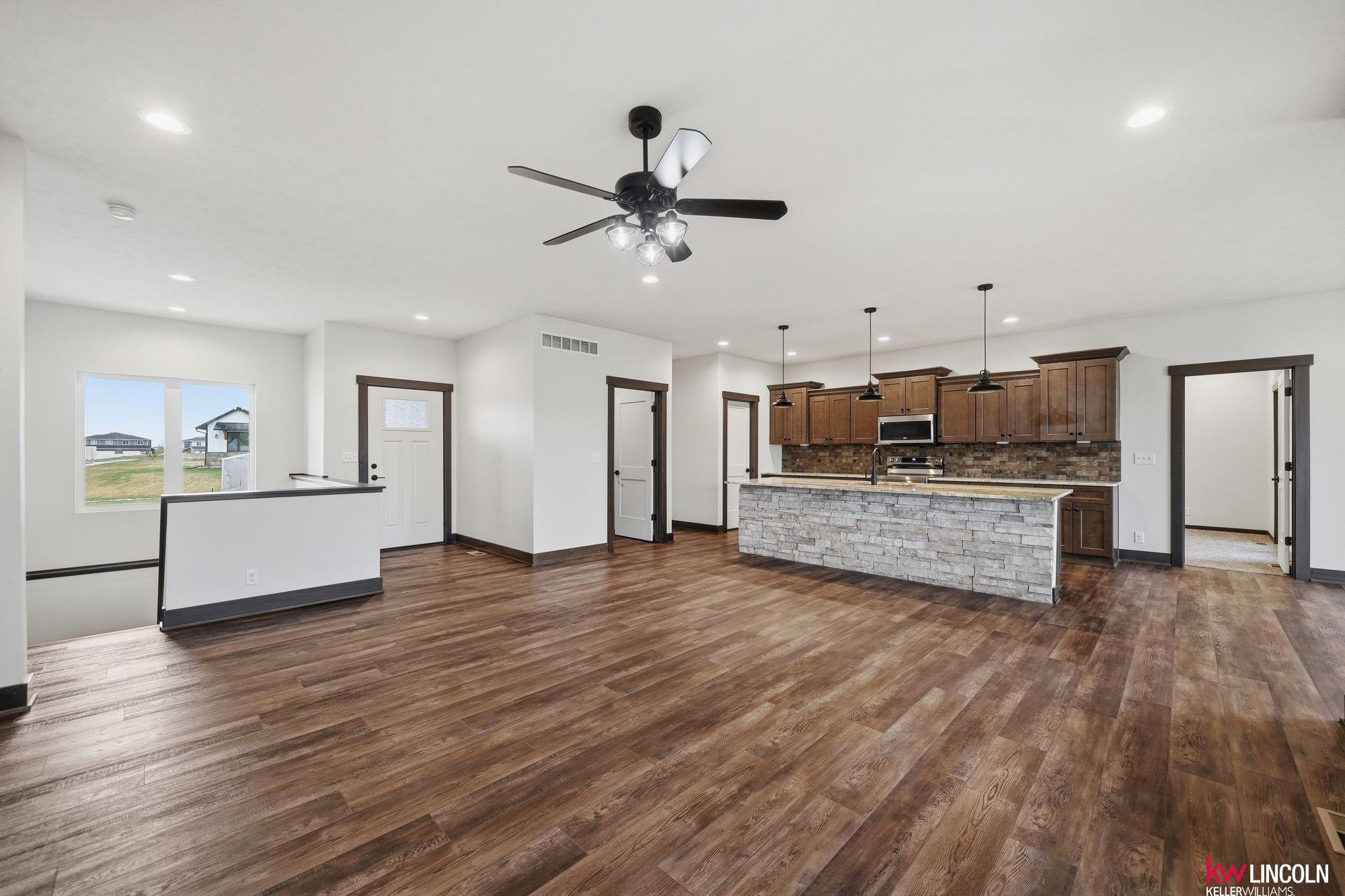 1044 Tuscan Trail, Hickman, NE, 68372