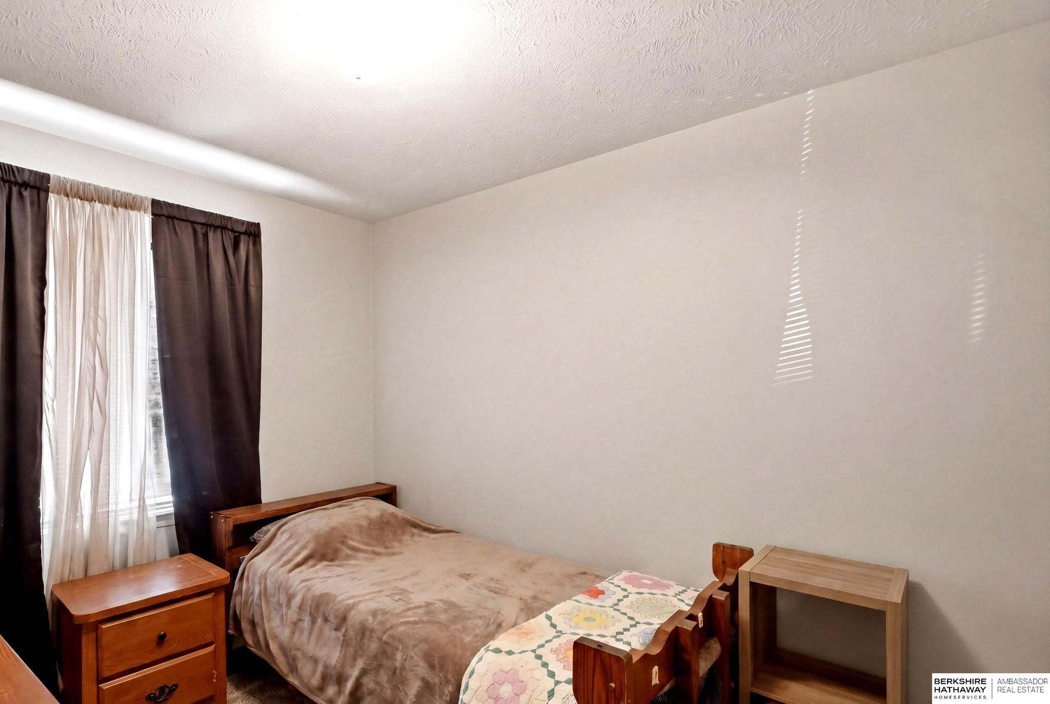 8929 78th Avenue Circle, Omaha, NE, 68122