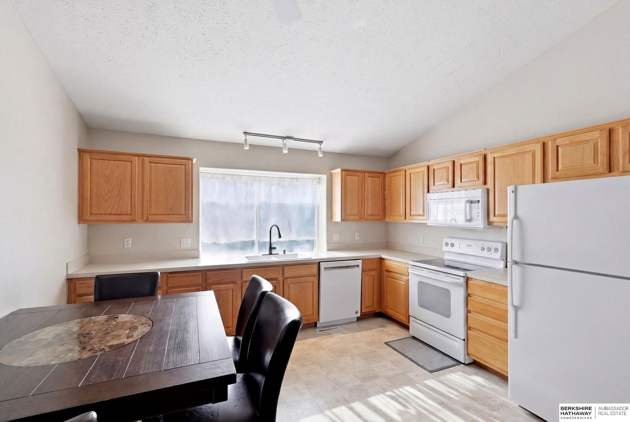 8929 78th Avenue Circle, Omaha, NE, 68122