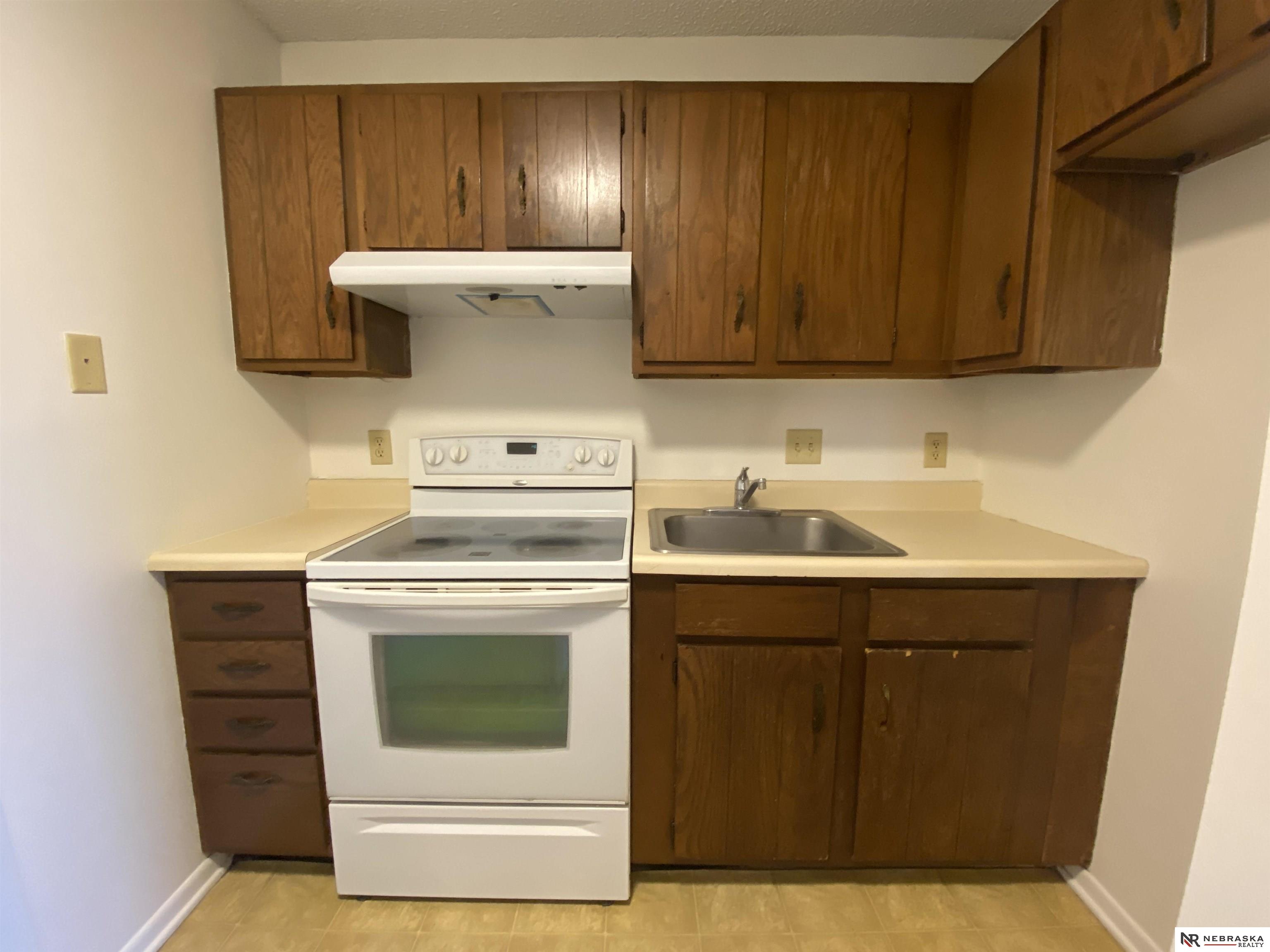 1228 E Street, Lincoln