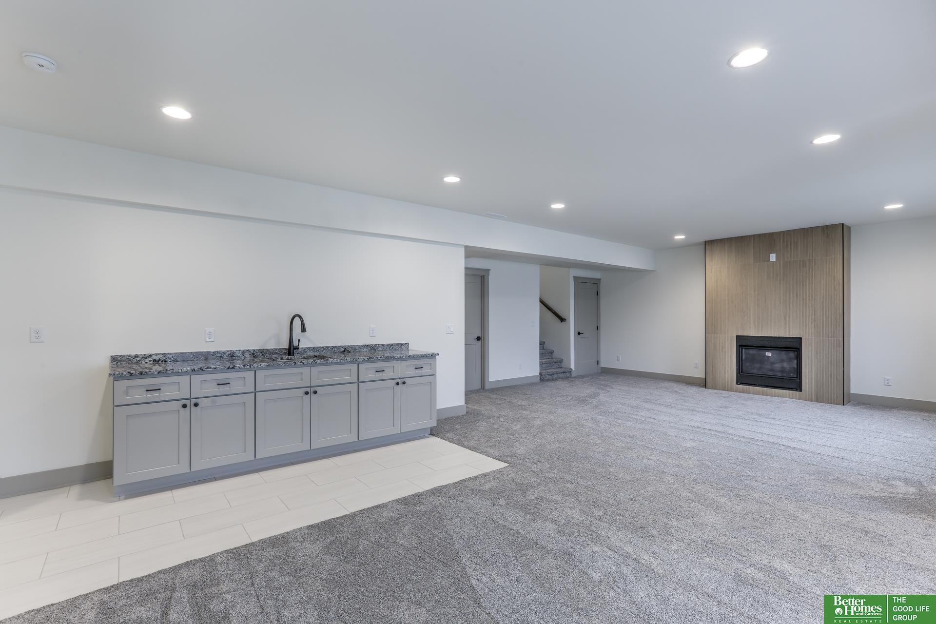 20970 Polk Street, Omaha, NE, 68022