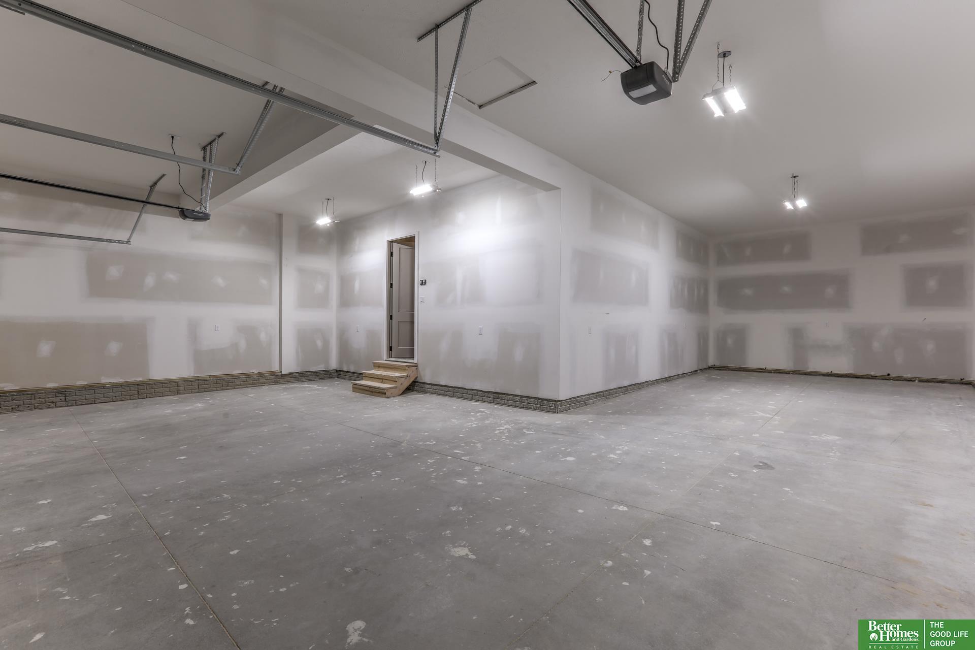 20970 Polk Street, Omaha, NE, 68022