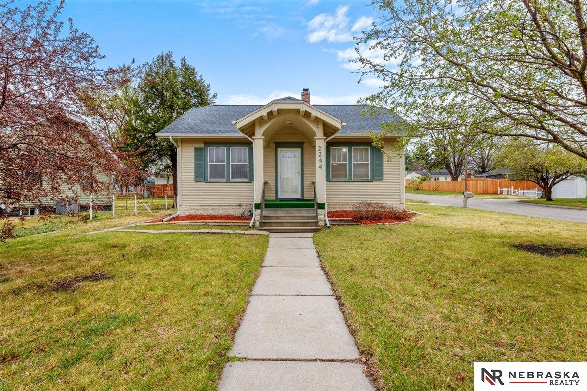 2244 S 33rd Street, Lincoln, NE, 68506