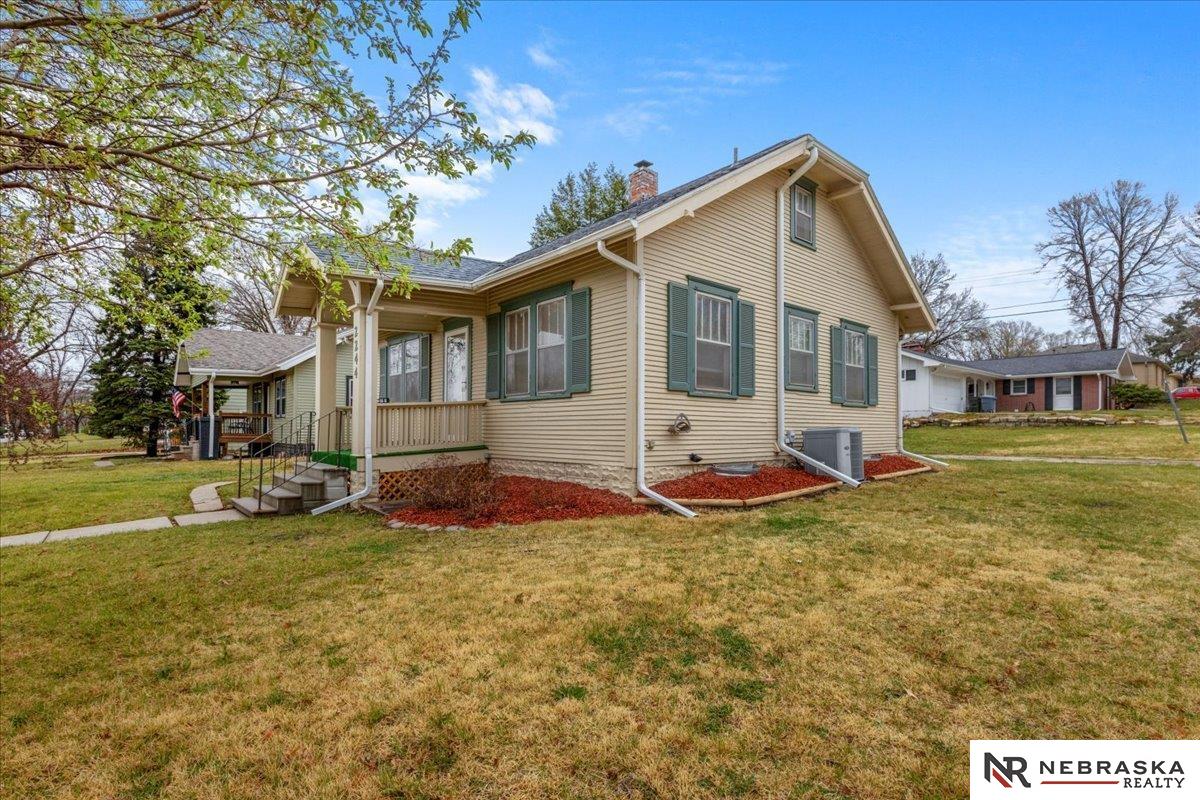 2244 S 33rd Street, Lincoln, NE, 68506