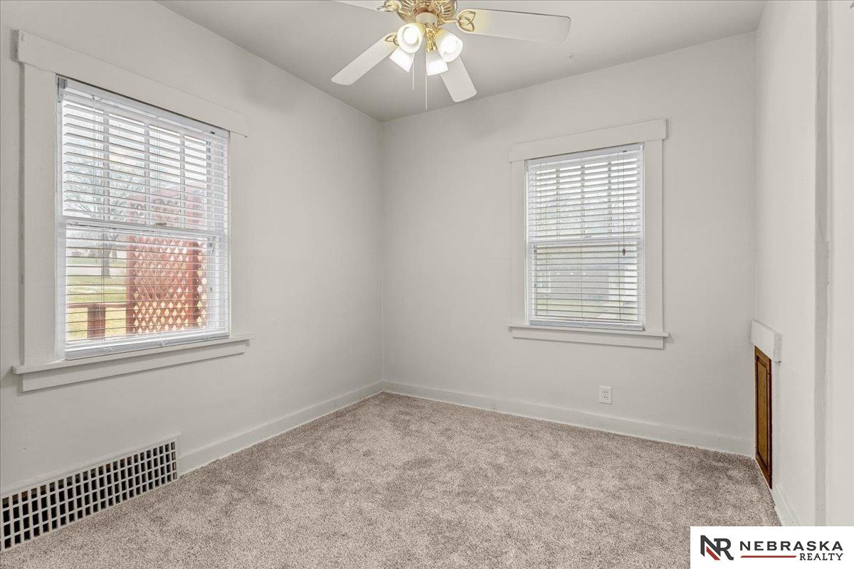 2244 S 33rd Street, Lincoln, NE, 68506