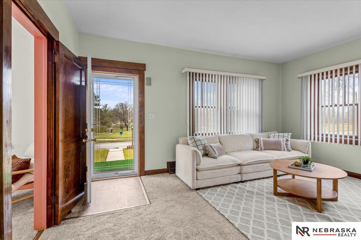 2244 S 33rd Street, Lincoln, NE, 68506