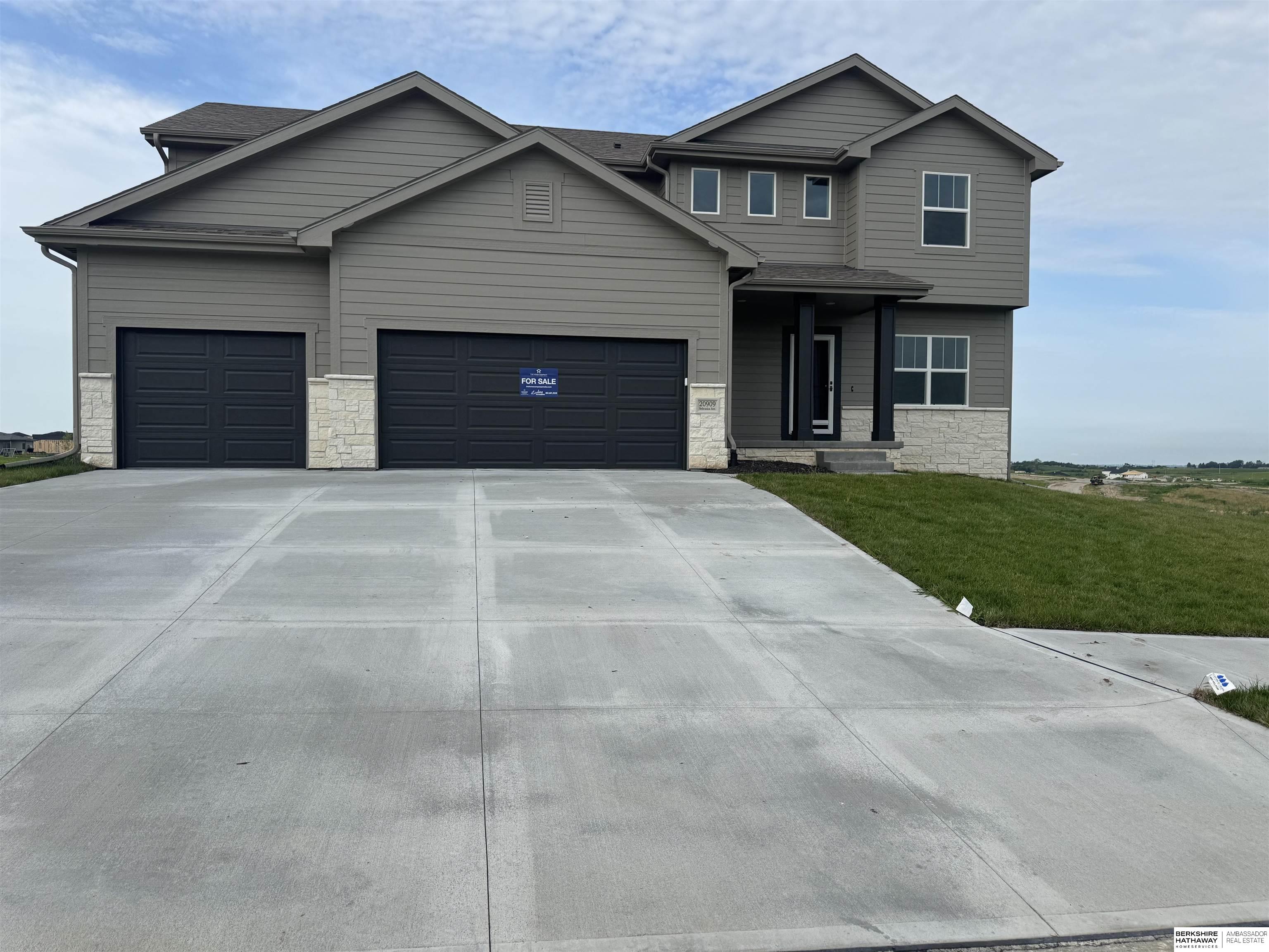 20909 Nebraska Avenue, Elkhorn, Nebraska image 1