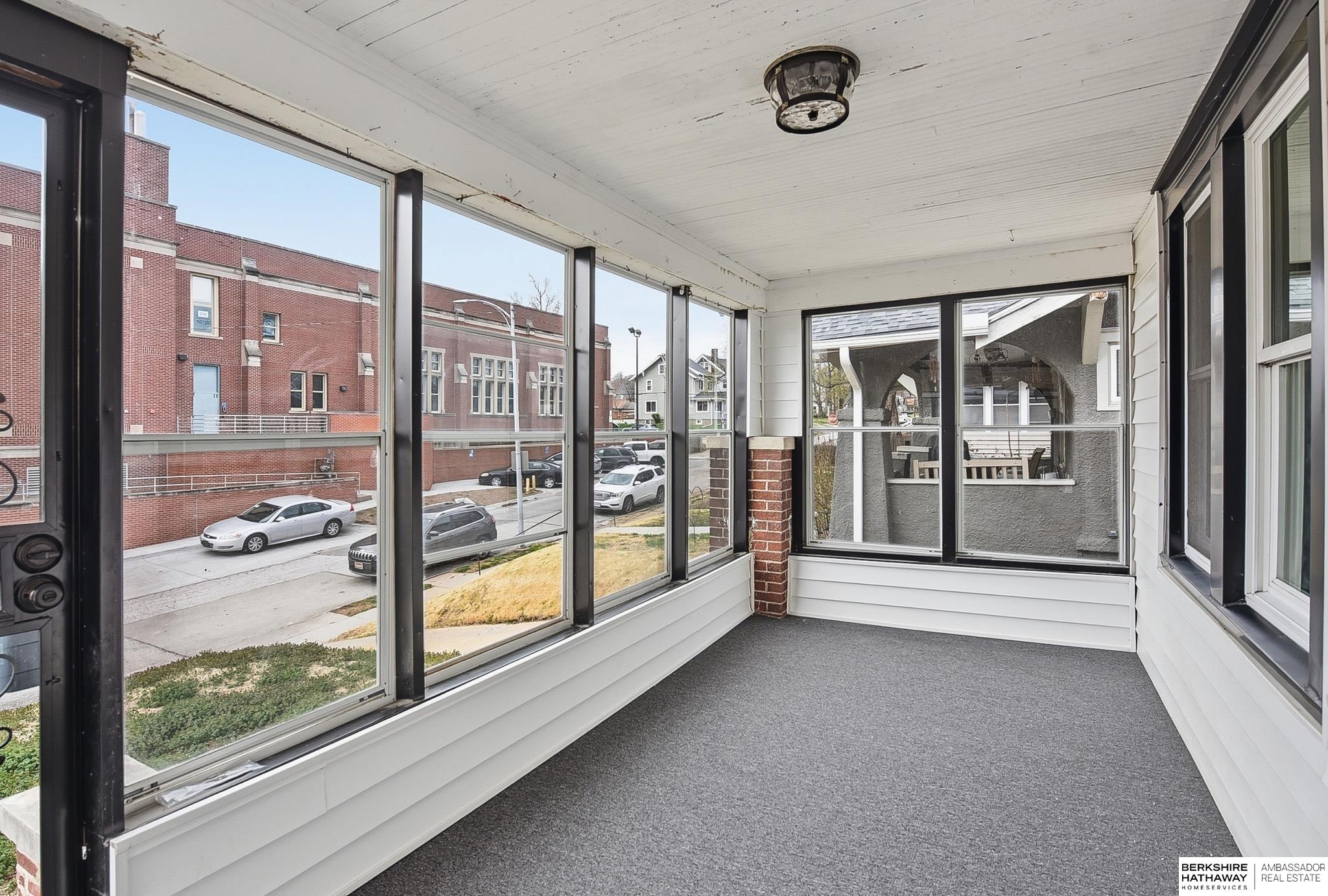 2730 Whitmore Street, Omaha, NE, 68112