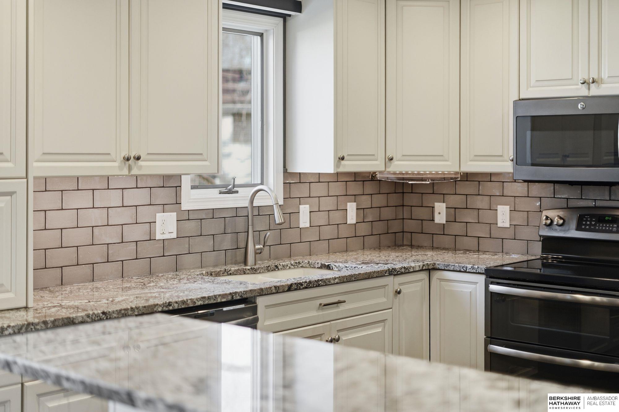 7210 Knox Court, Lincoln, NE, 68507