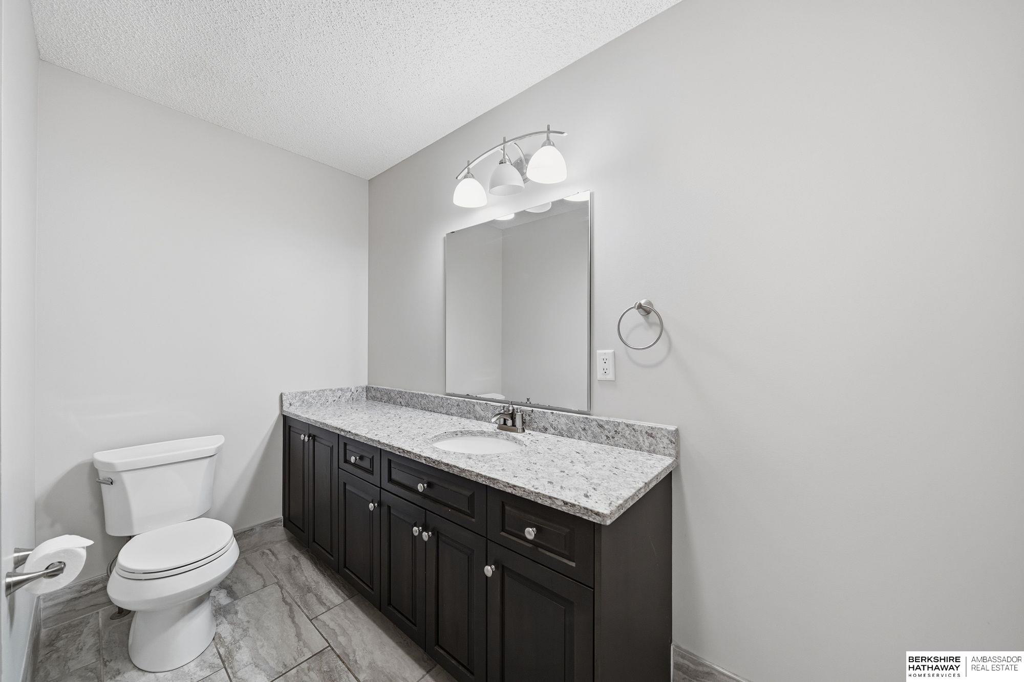 7210 Knox Court, Lincoln, NE, 68507