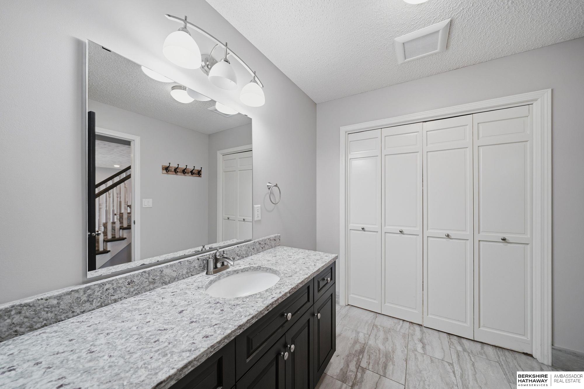 7210 Knox Court, Lincoln, NE, 68507