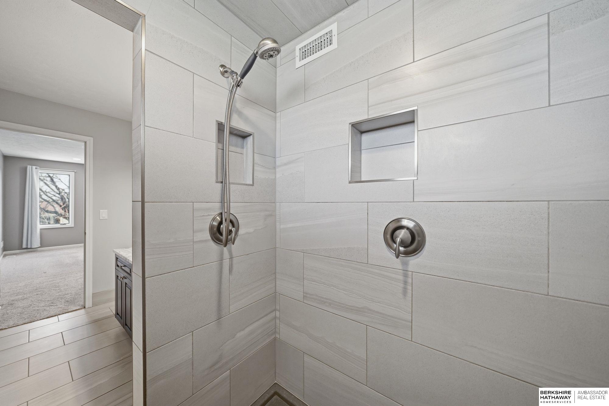 7210 Knox Court, Lincoln, NE, 68507