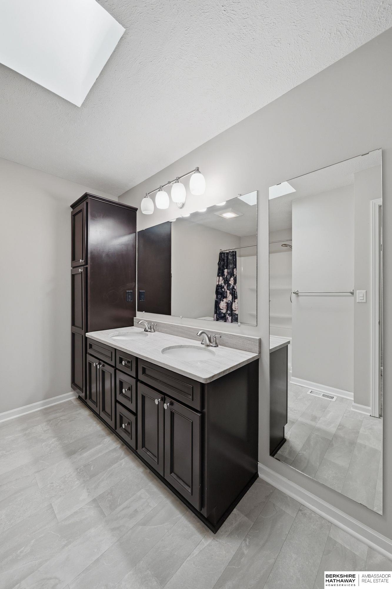 7210 Knox Court, Lincoln, NE, 68507