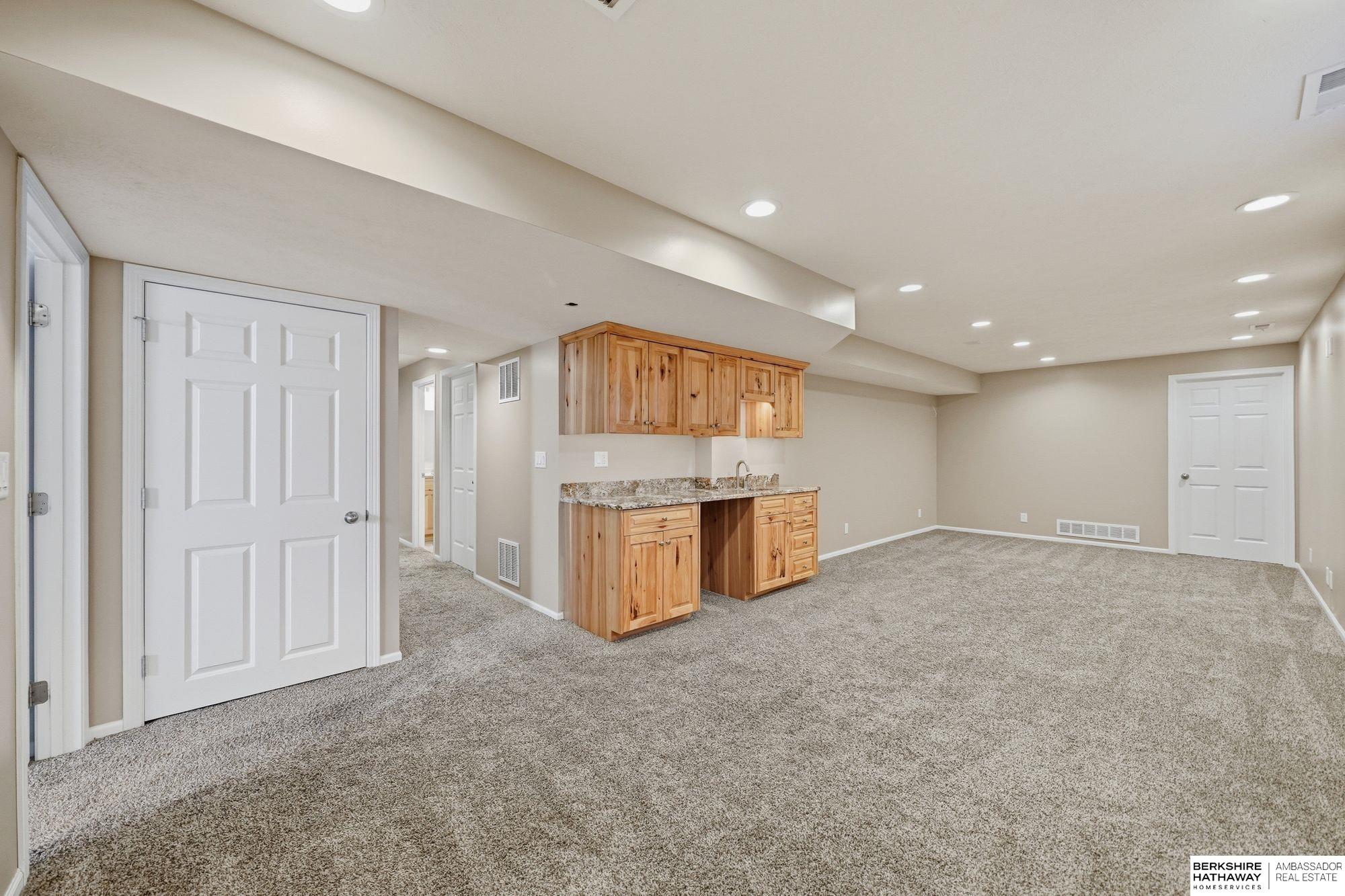 7210 Knox Court, Lincoln, NE, 68507