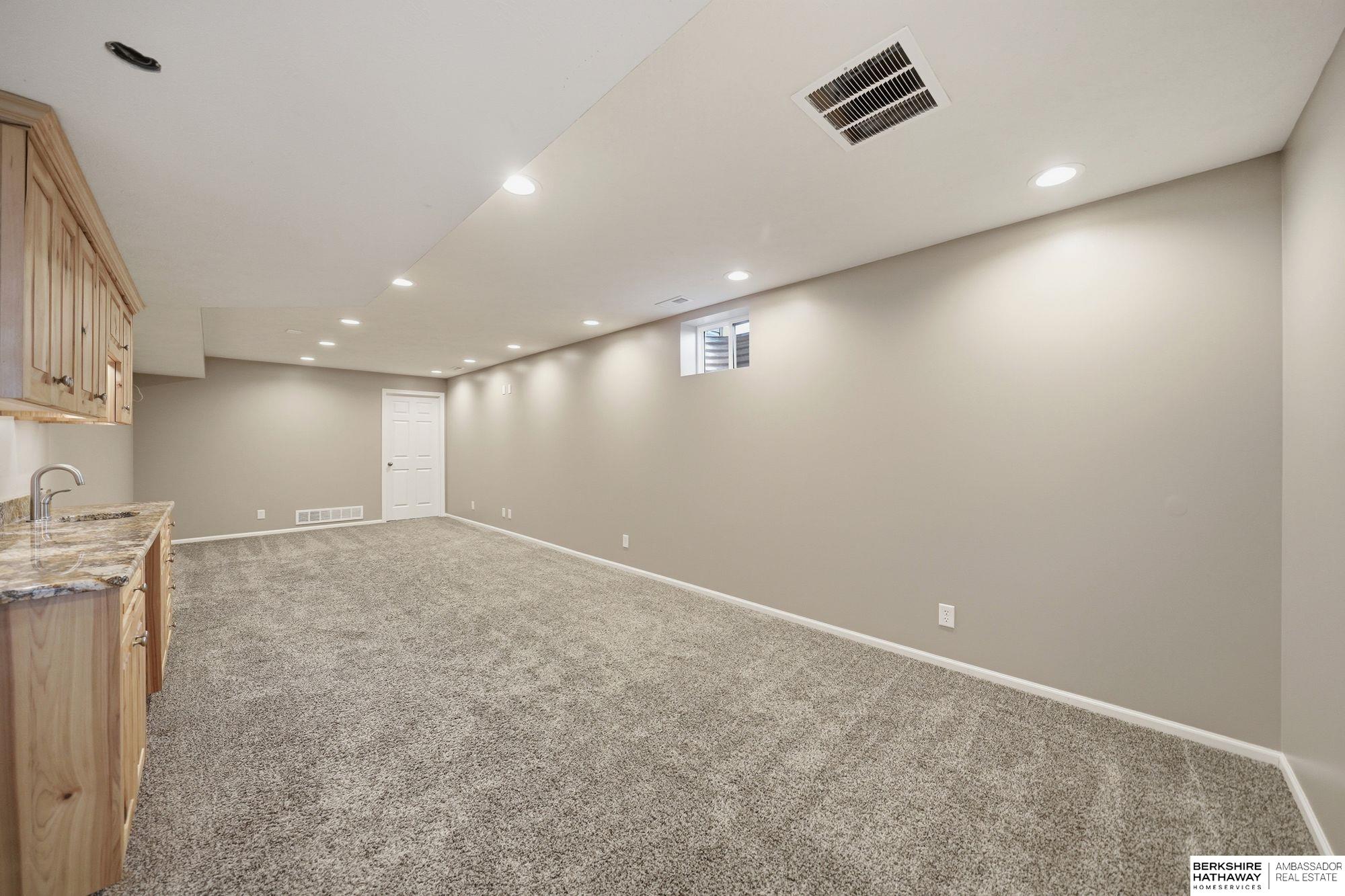 7210 Knox Court, Lincoln, NE, 68507