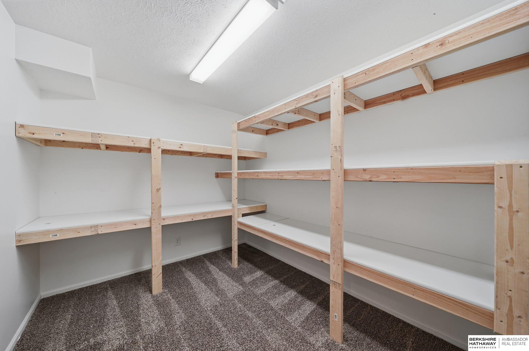 7210 Knox Court, Lincoln, NE, 68507