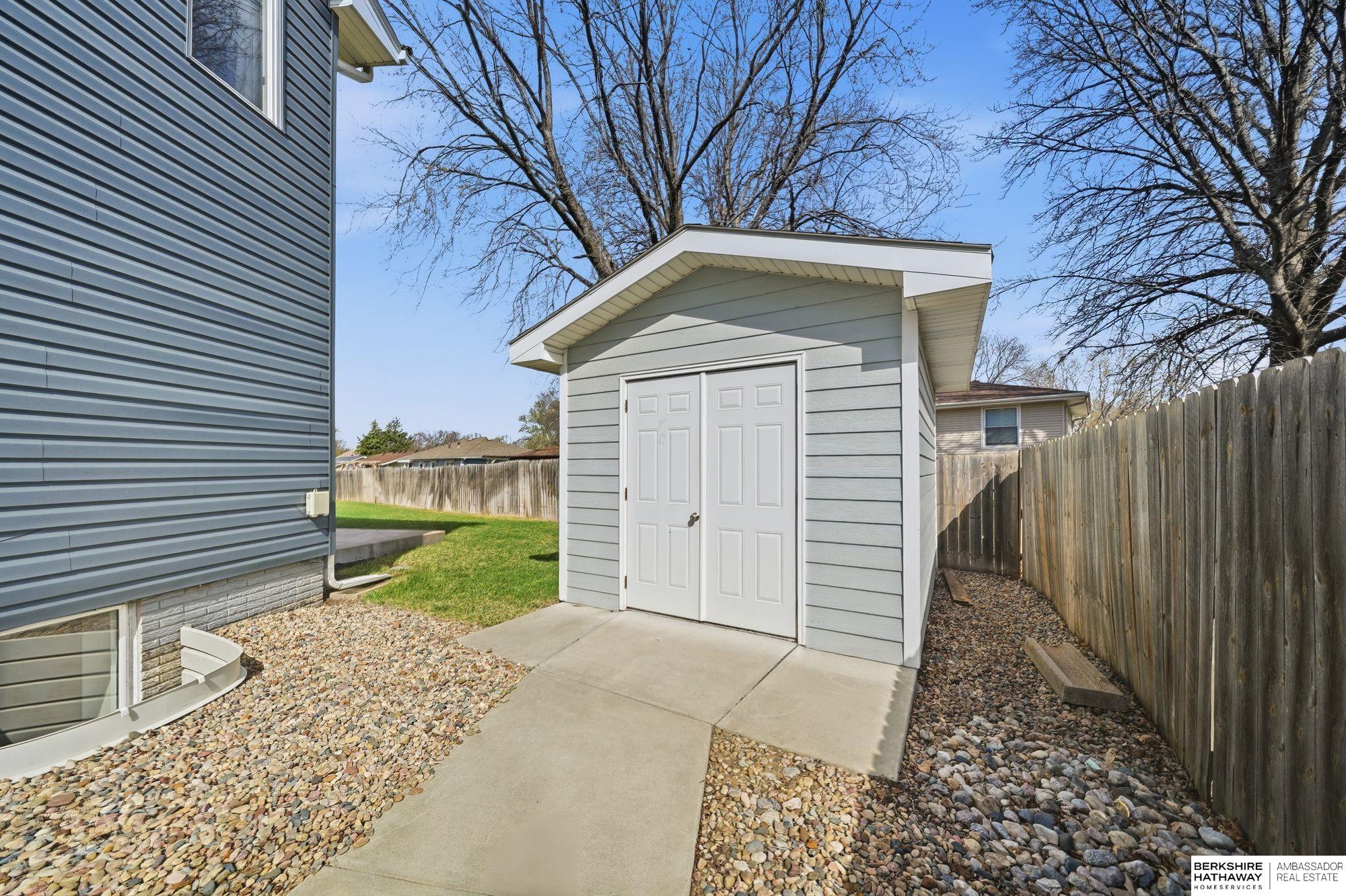 7210 Knox Court, Lincoln, NE, 68507