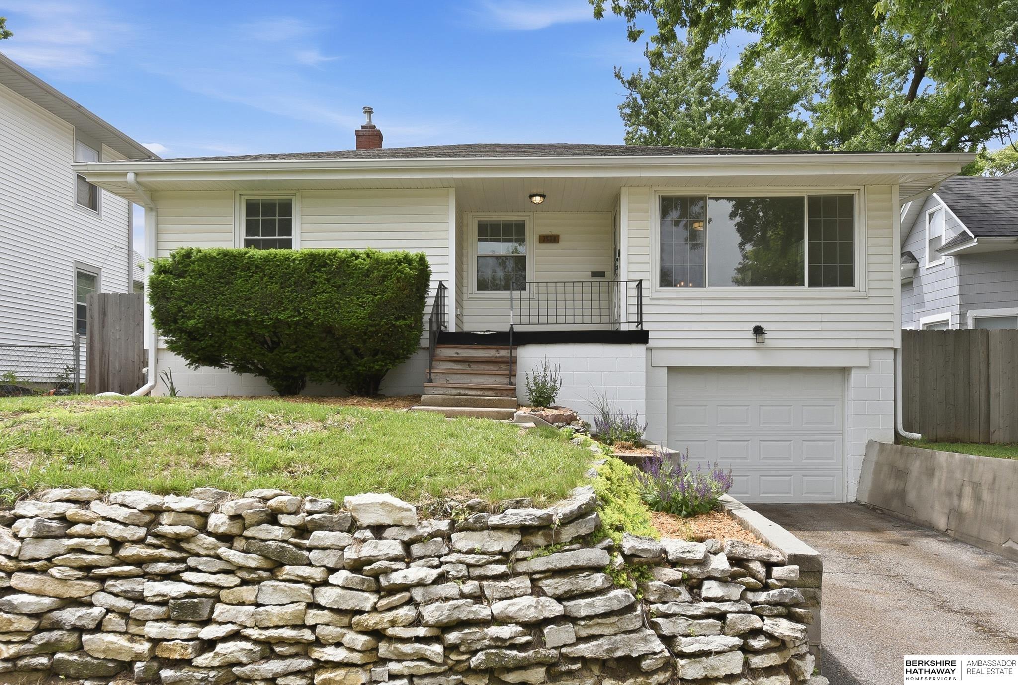2528 N 62nd Street, Omaha, NE 68104 — MLS #22609146 — photo 2 of 36