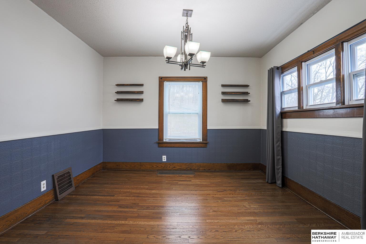 111 Locust Lodge Avenue, Council Bluffs, IA, 51503