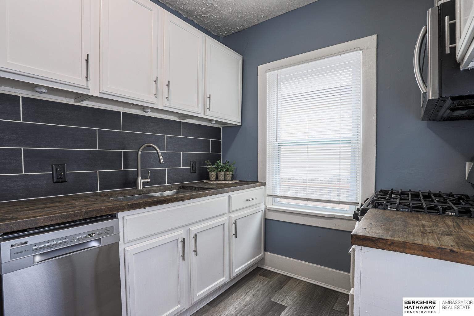 111 Locust Lodge Avenue, Council Bluffs, IA, 51503