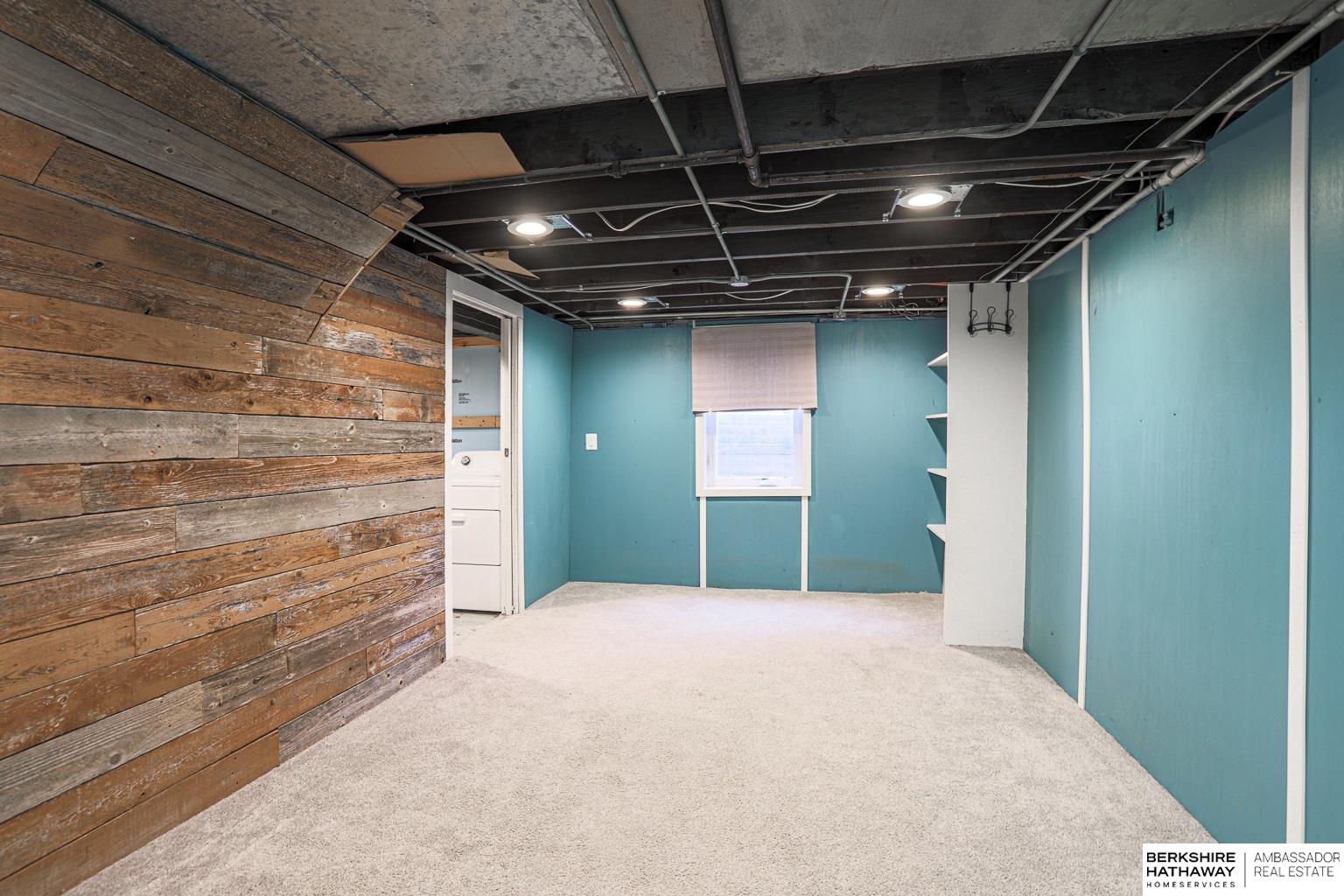 111 Locust Lodge Avenue, Council Bluffs, IA, 51503