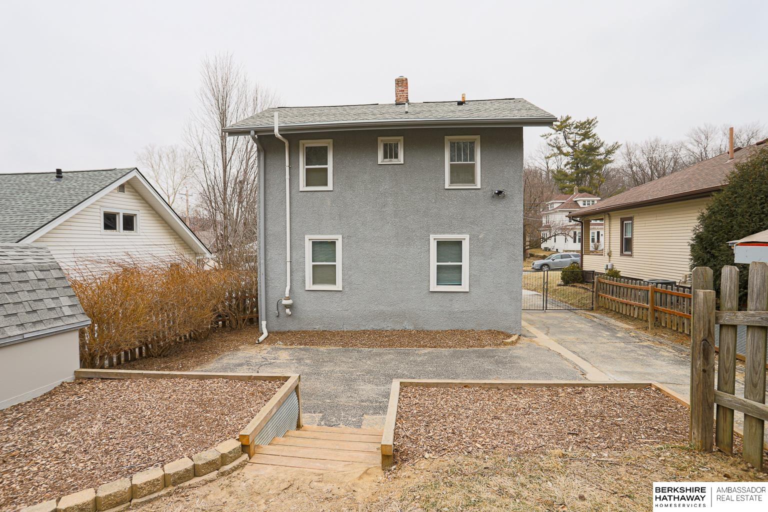 111 Locust Lodge Avenue, Council Bluffs, IA, 51503