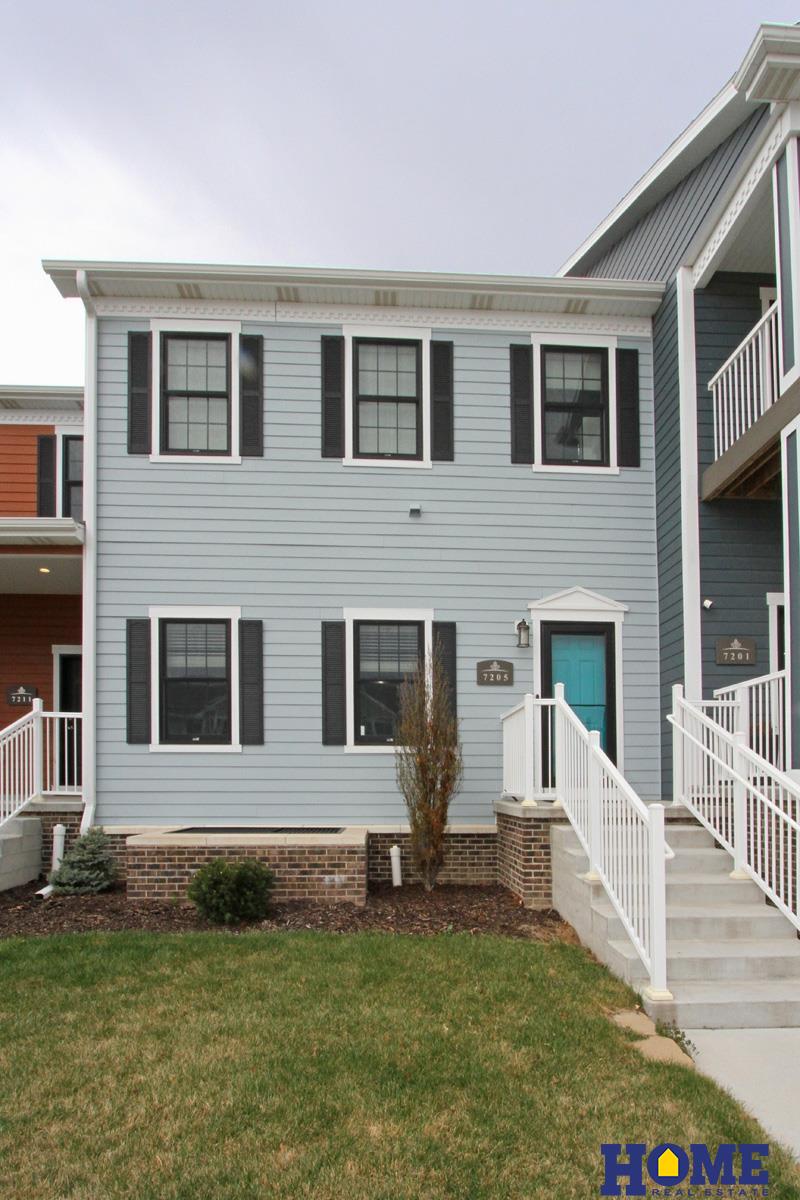 7205 Kentwell Lane, Lincoln, NE, 68516
