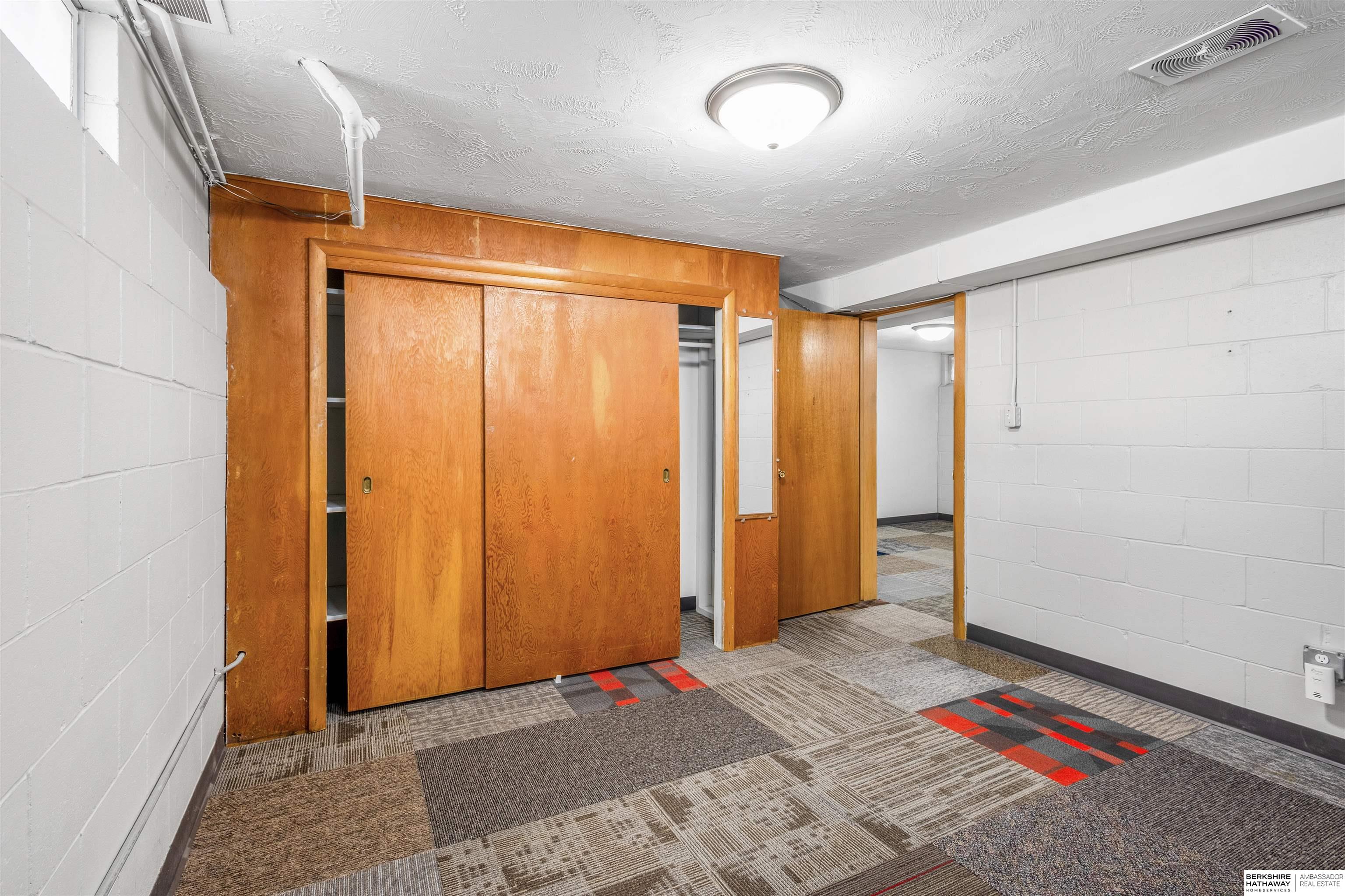 5230 Ervin Street, Lincoln, NE, 68504