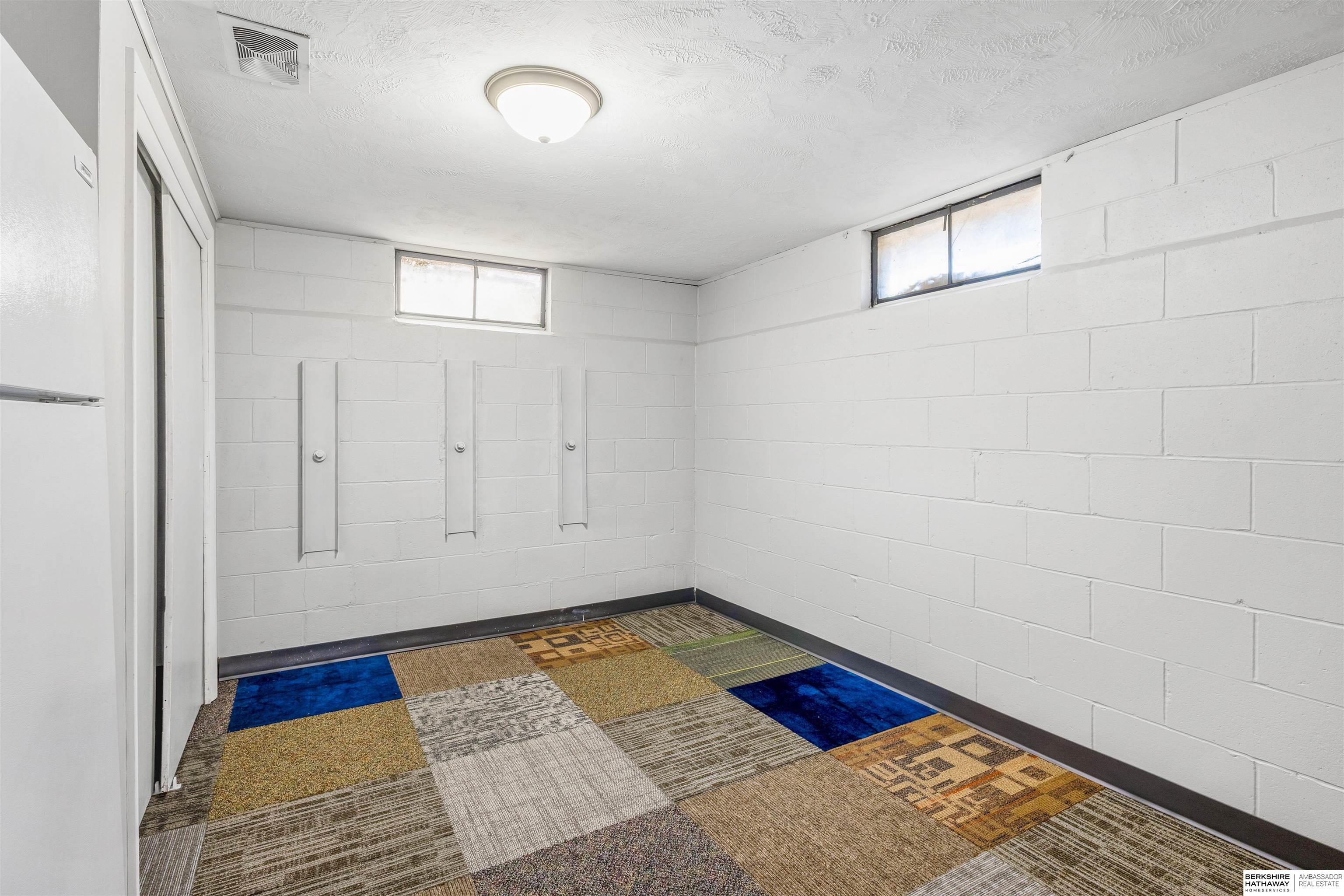 5230 Ervin Street, Lincoln, NE, 68504