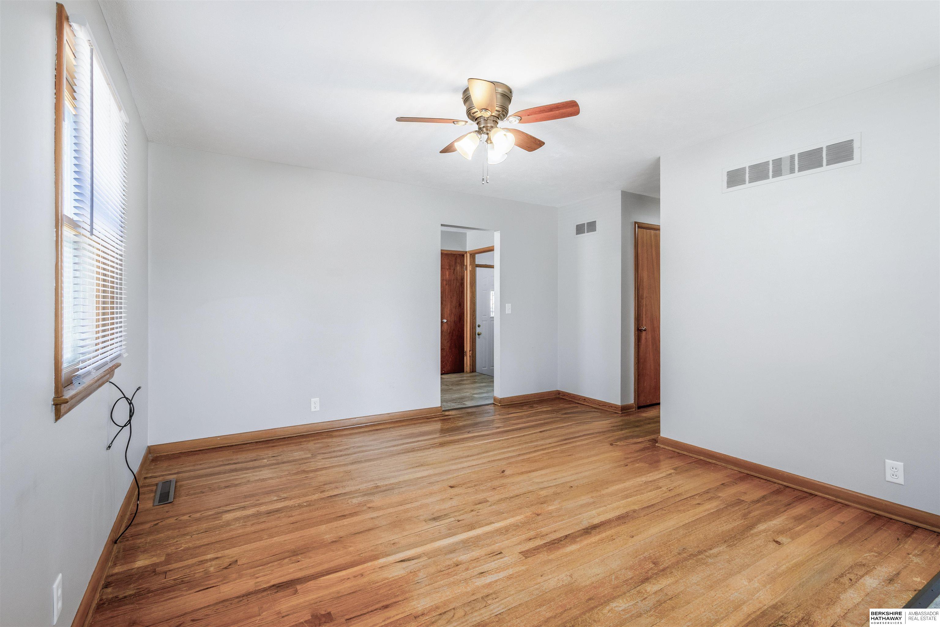 5230 Ervin Street, Lincoln, NE, 68504