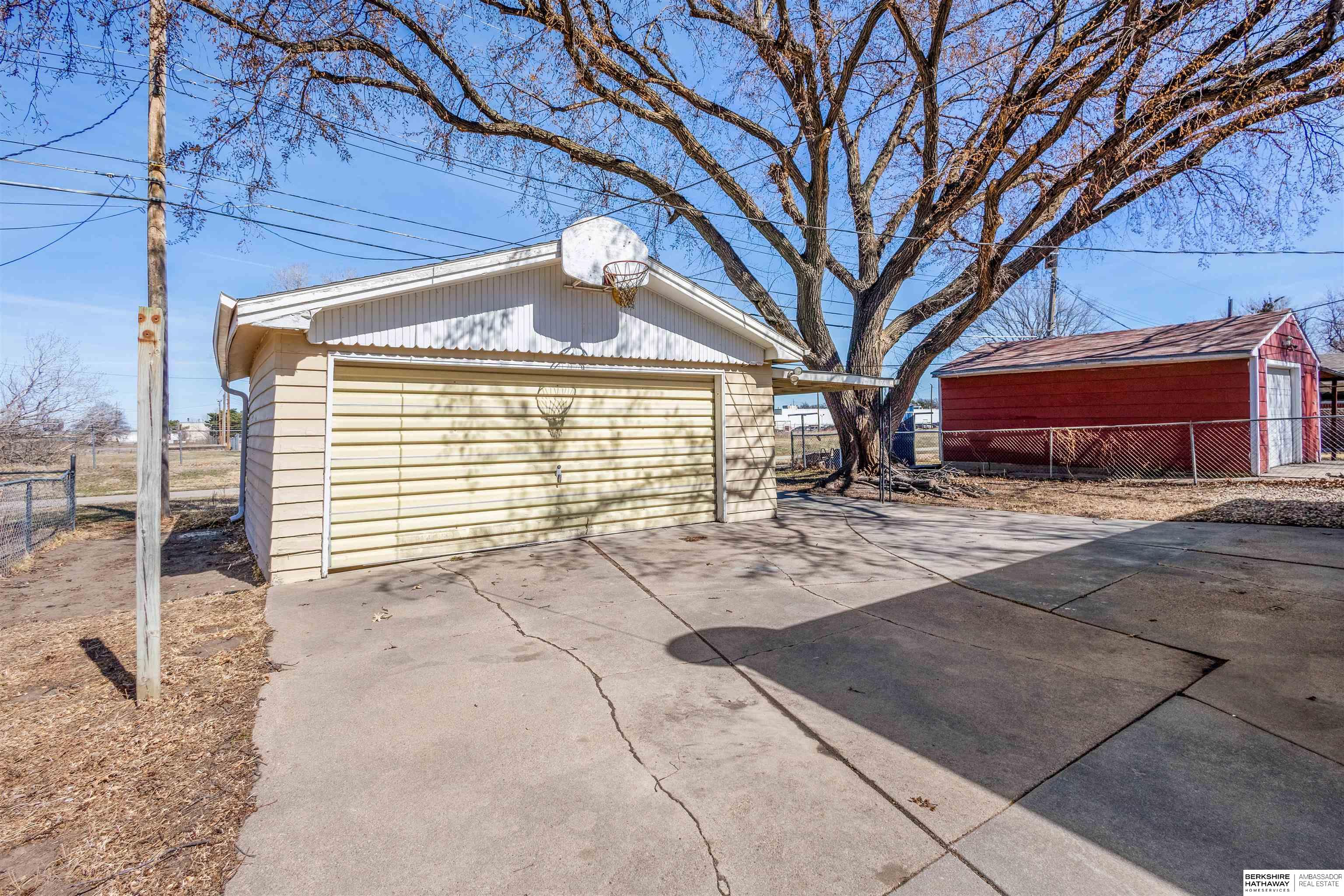 5230 Ervin Street, Lincoln, NE, 68504