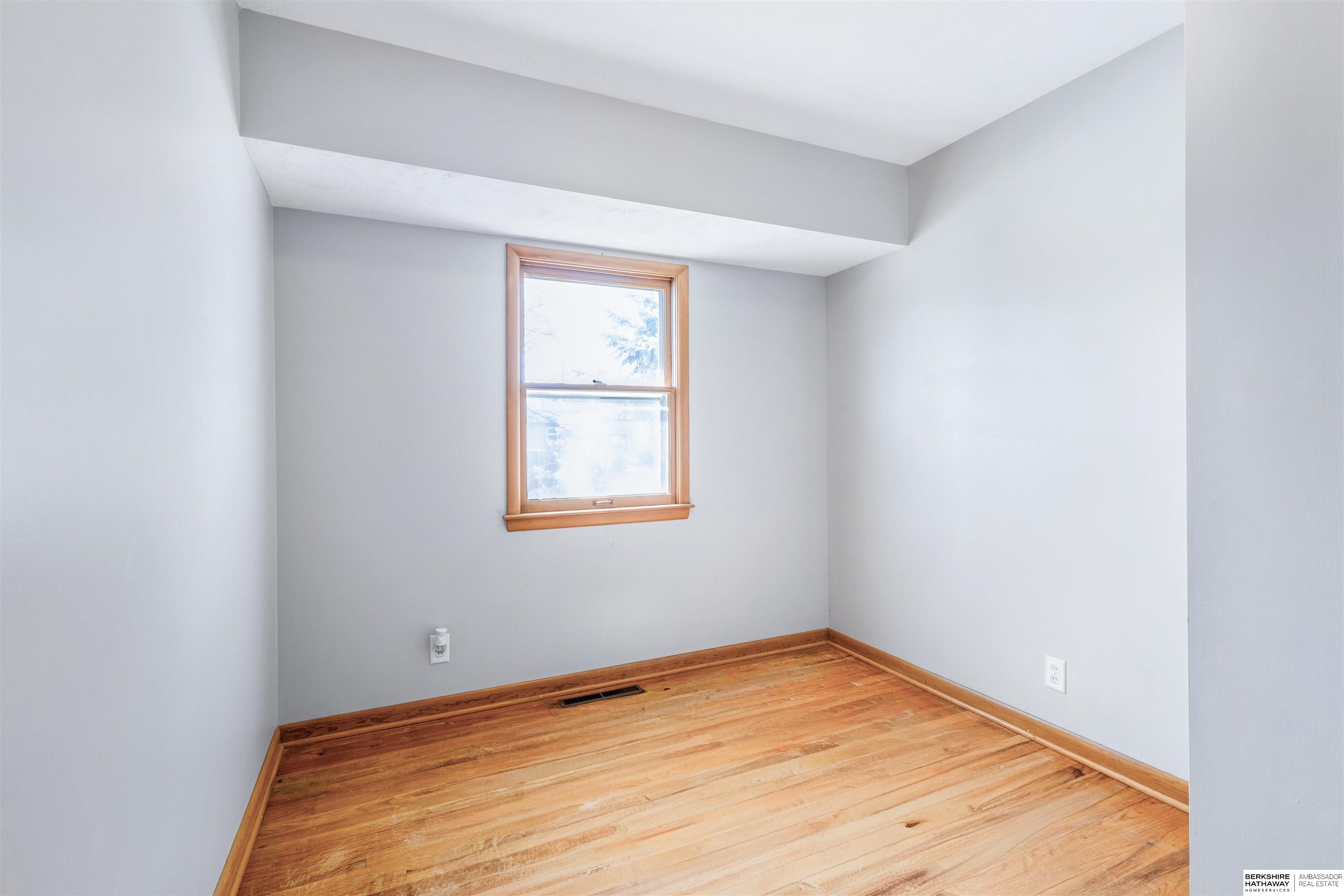 5230 Ervin Street, Lincoln, NE, 68504