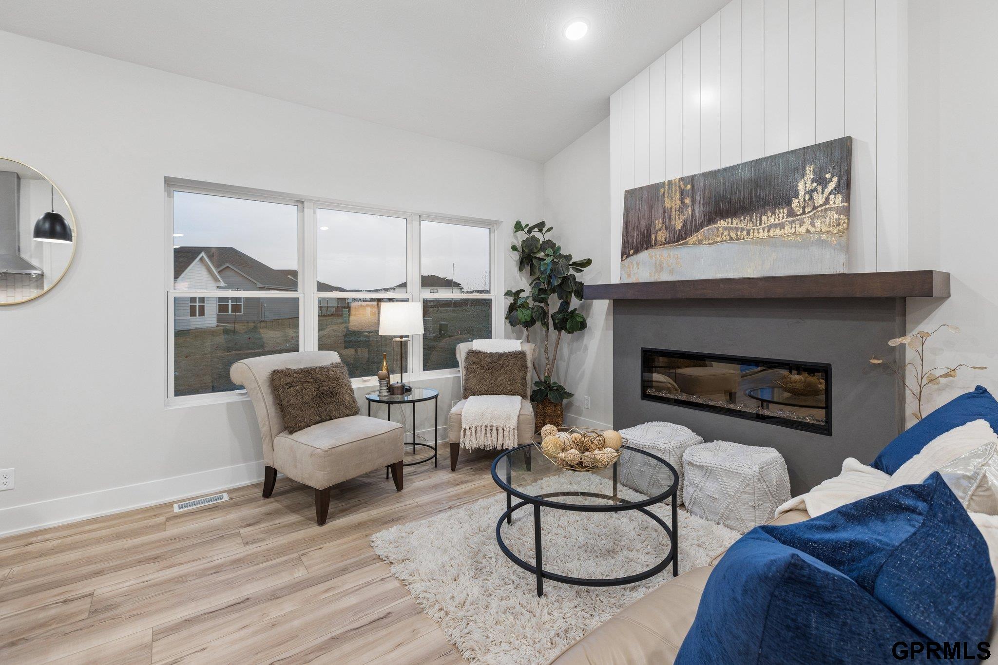 6317 208 Avenue, Elkhorn, NE, 68022