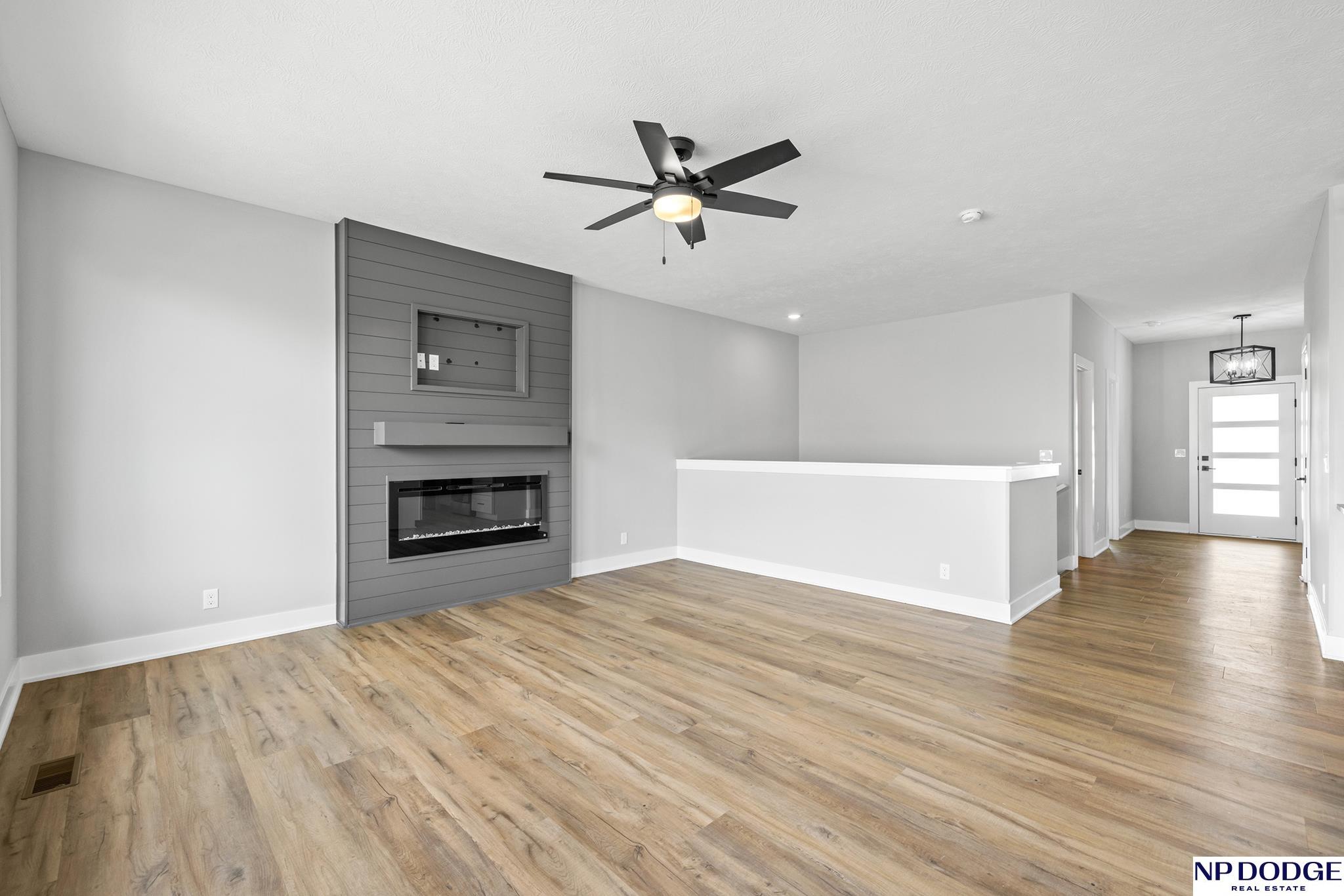 11926 S 117 Street, Papillion, NE, 68046