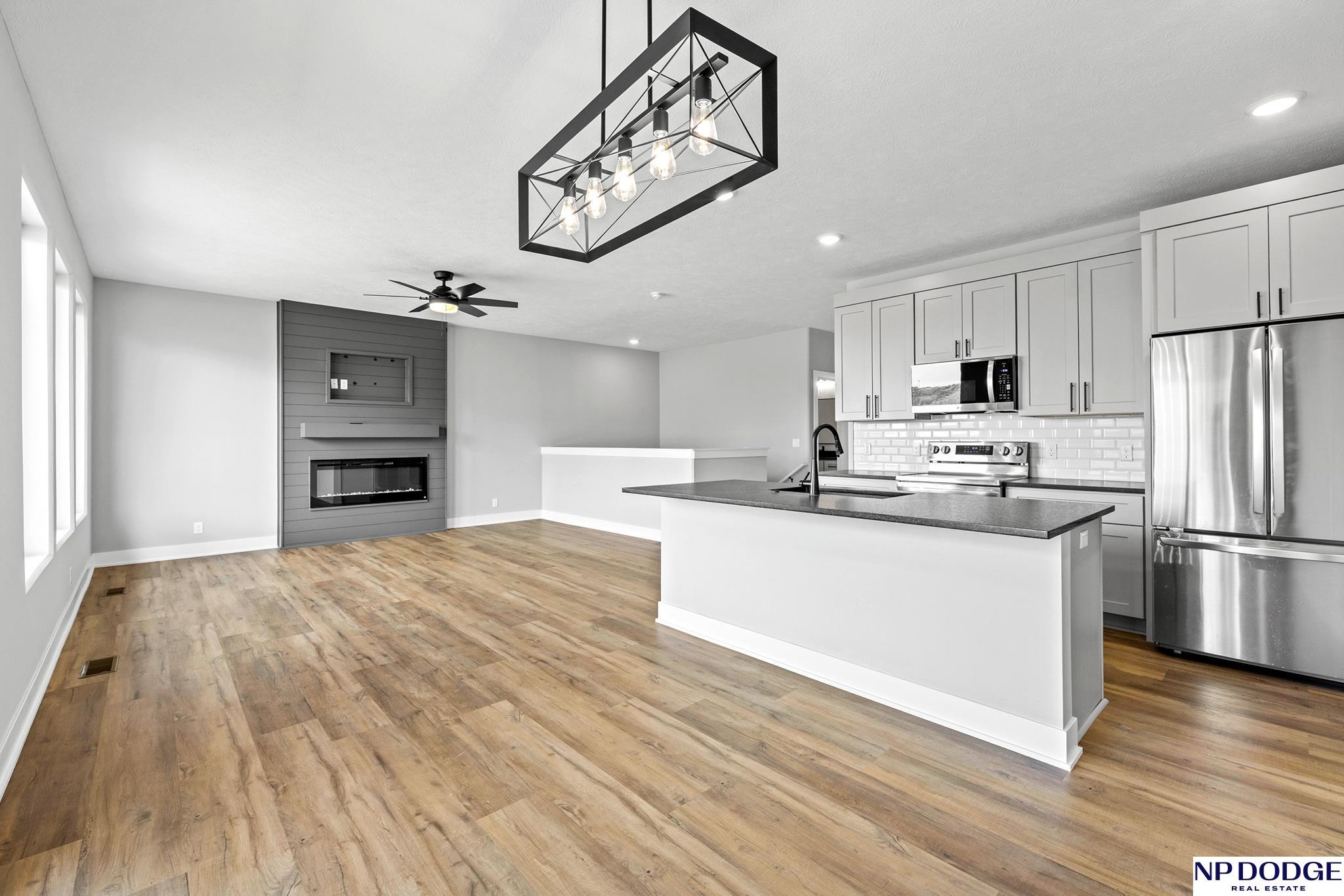 11926 S 117 Street, Papillion, NE, 68046