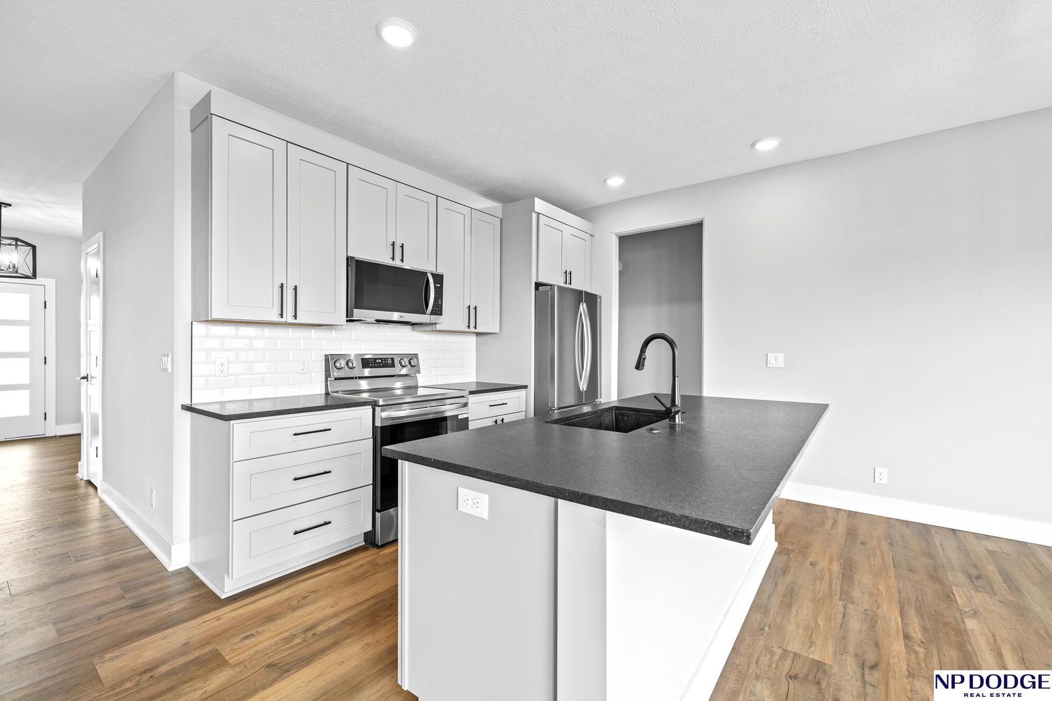 11926 S 117 Street, Papillion, NE, 68046