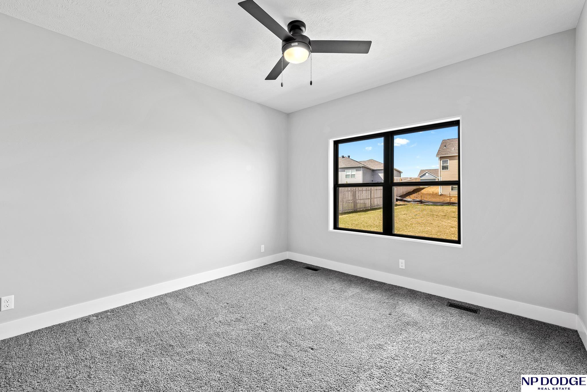 11926 S 117 Street, Papillion, NE, 68046