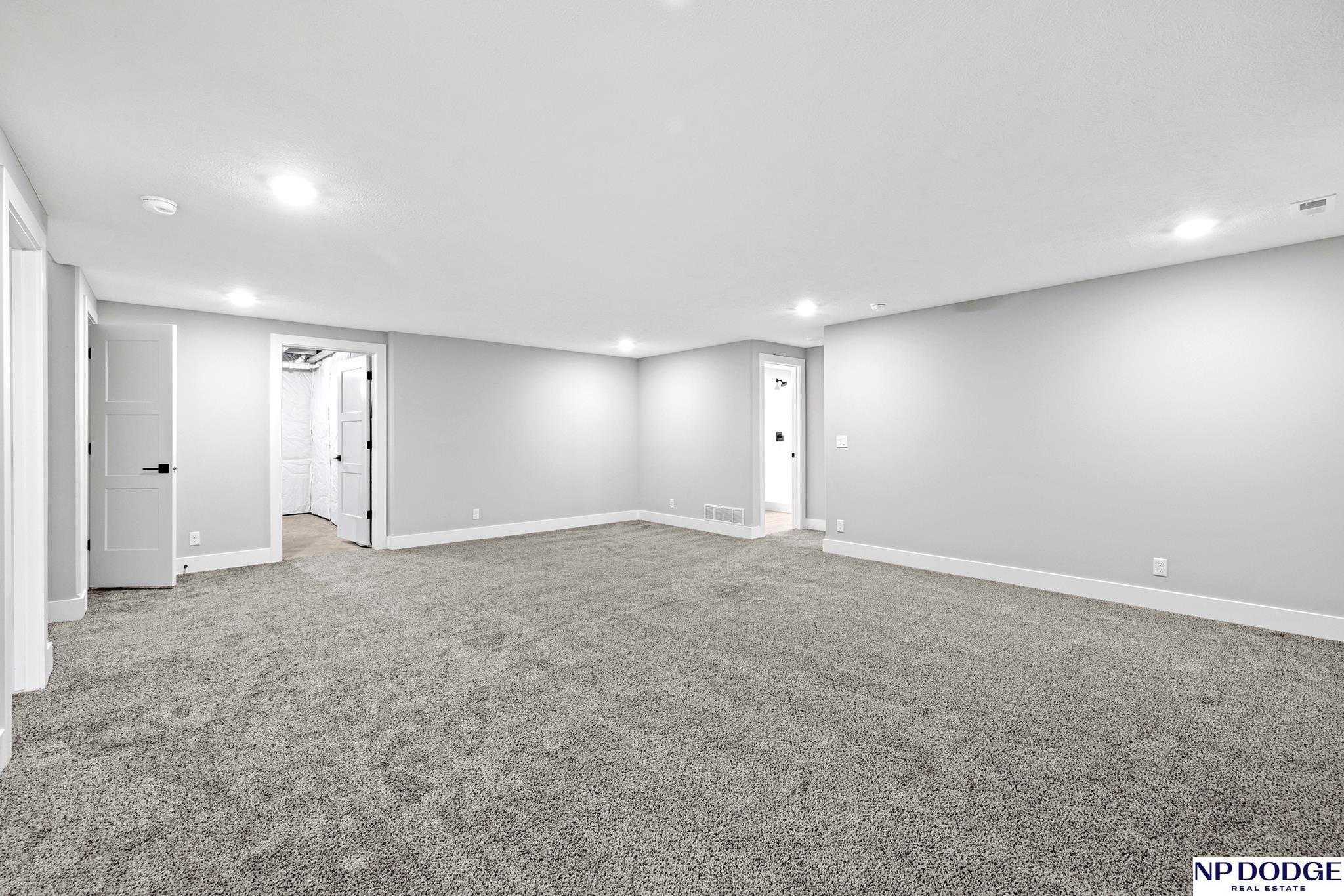 11926 S 117 Street, Papillion, NE, 68046