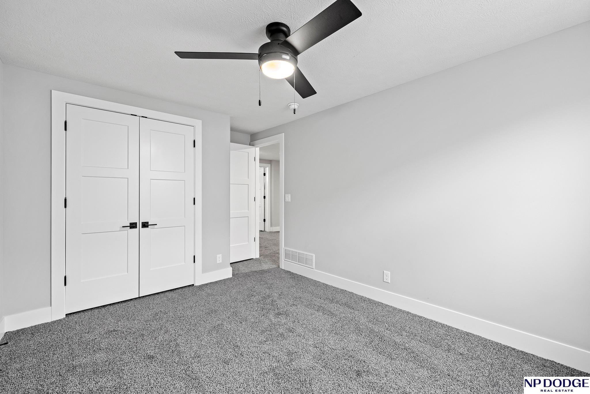 11926 S 117 Street, Papillion, NE, 68046