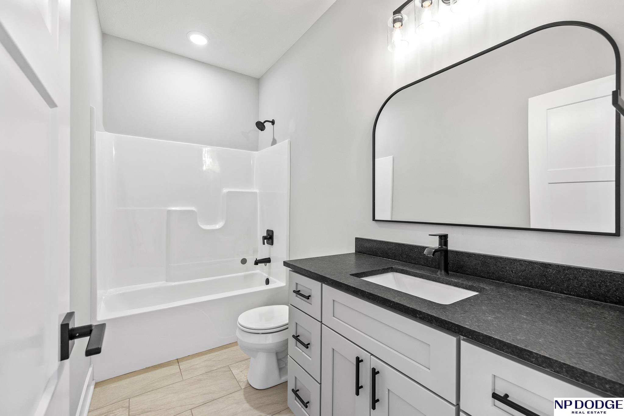 11926 S 117 Street, Papillion, NE, 68046