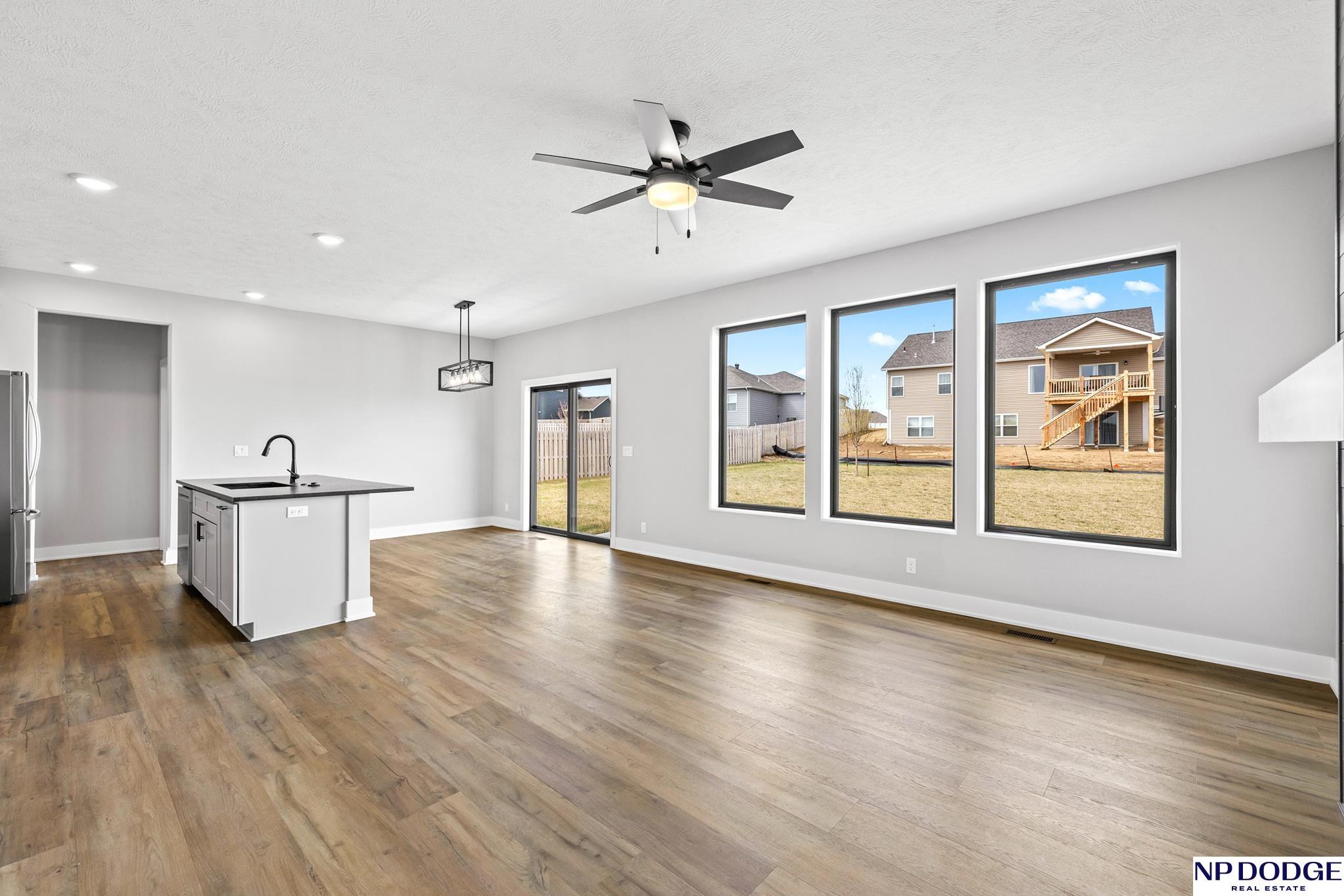 11926 S 117 Street, Papillion, NE, 68046