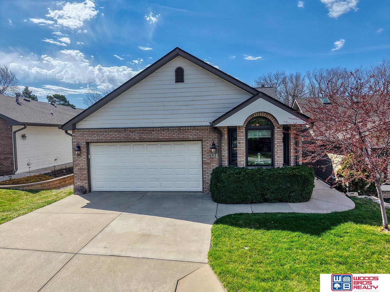 6925 Forest Lake Boulevard, Lincoln, NE, 68516