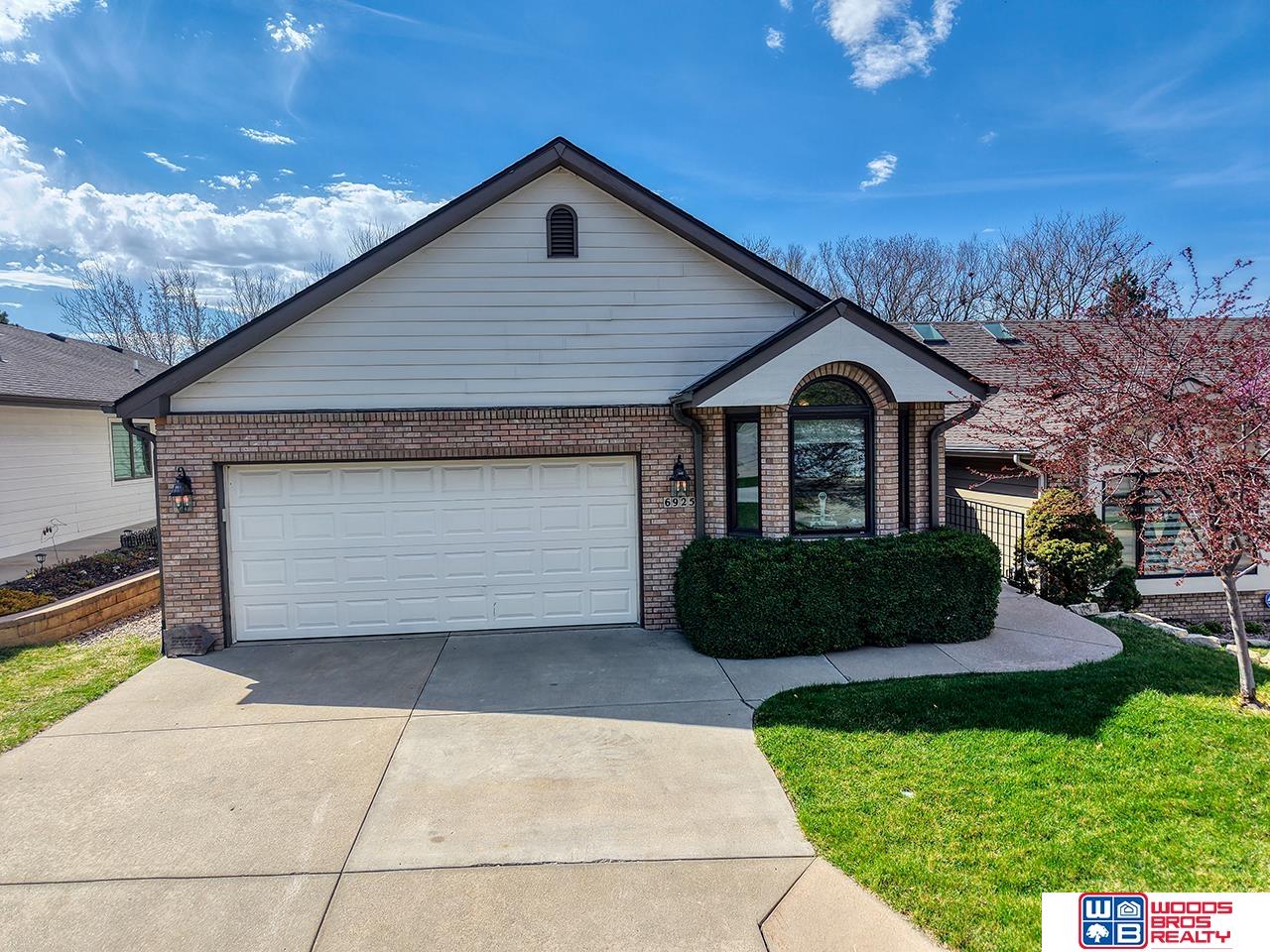 6925 Forest Lake Boulevard, Lincoln, NE, 68516