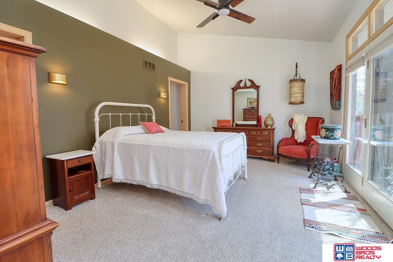 6925 Forest Lake Boulevard, Lincoln, NE, 68516